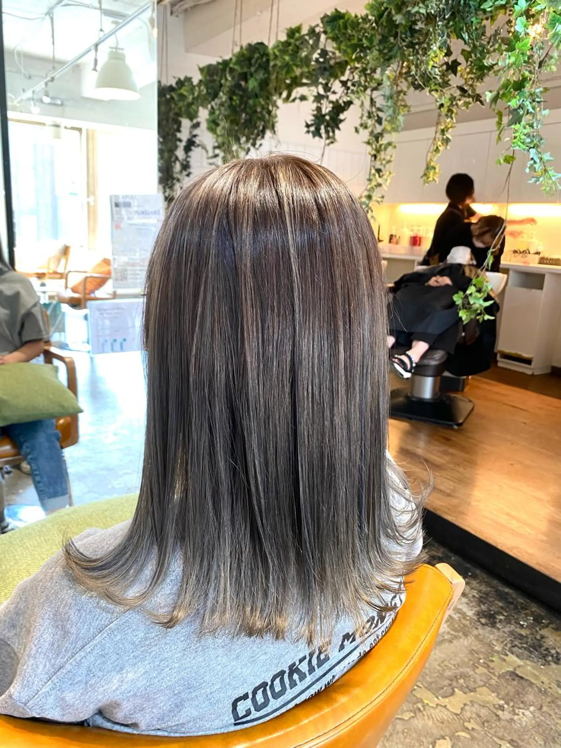 ミディアム カラー ヘアカラー トリートメント ショート　縮毛矯正 レイヤー🌿FUKUのヘアスタイル