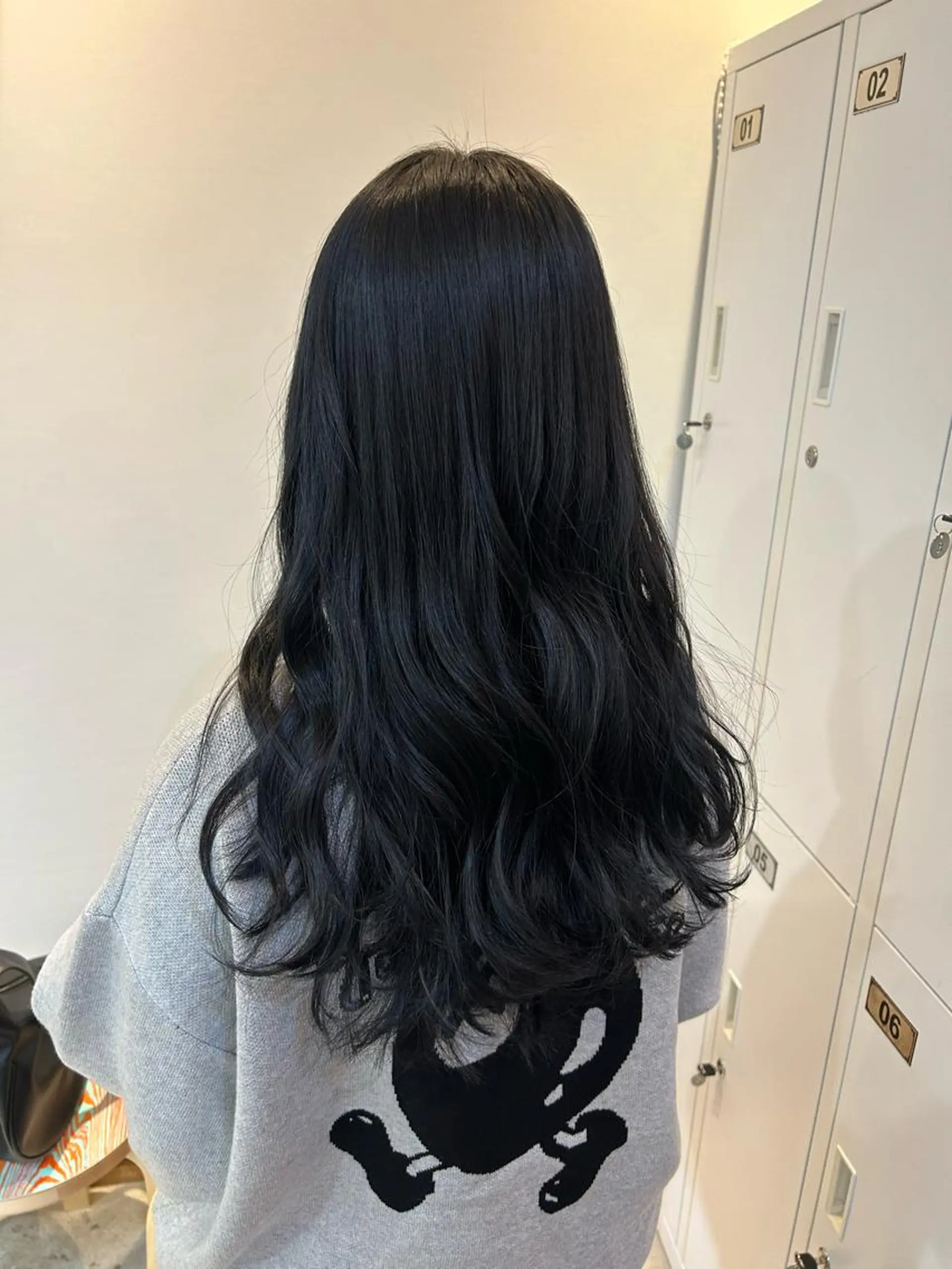 ロング カラー 黒髪 ブルーカラー ブルーブラック カット ヘアカラー トリートメント なかむら ゆきのヘアスタイル