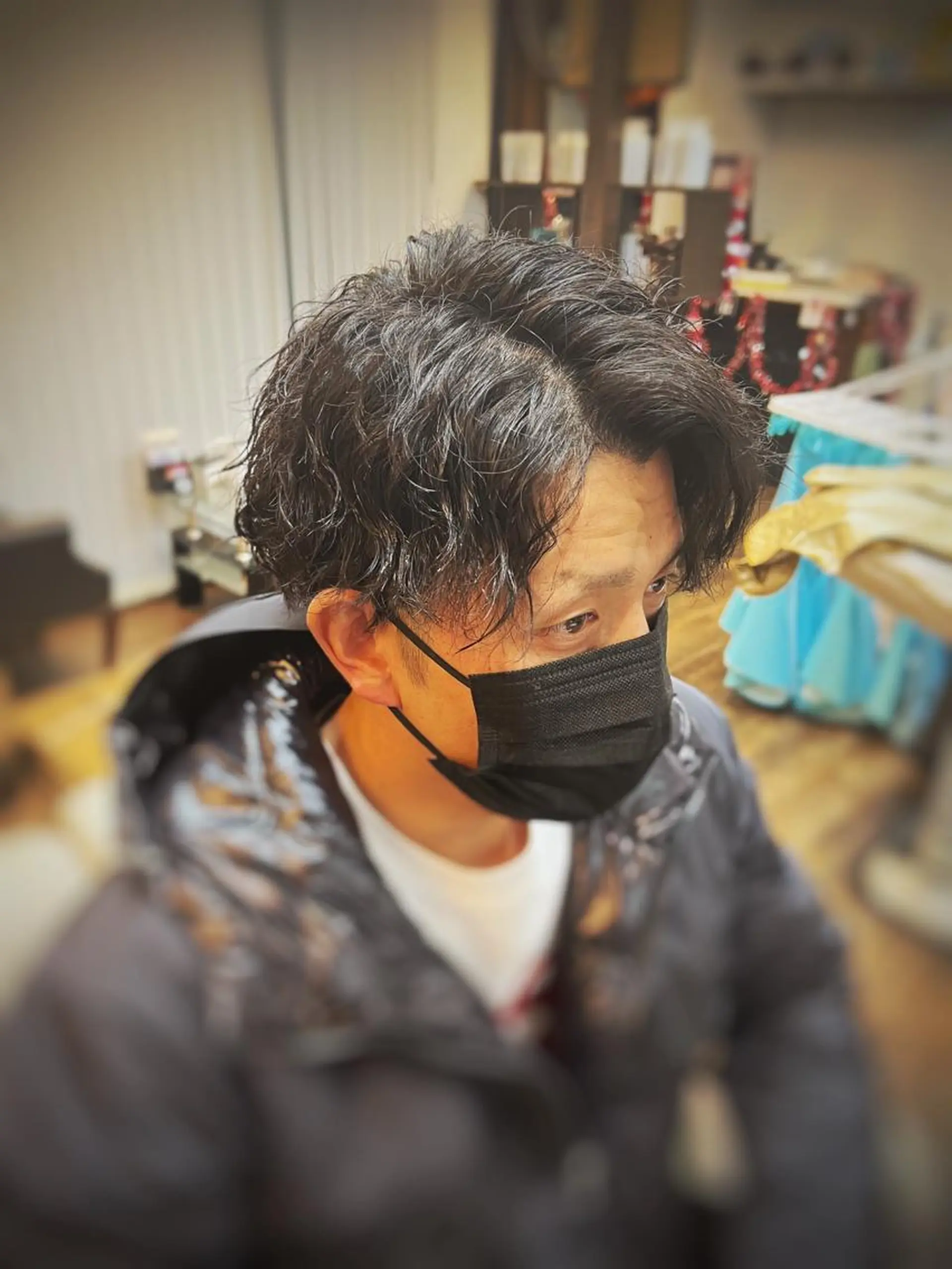 ショート パーマ メンズ 二本木 秀成のヘアスタイル