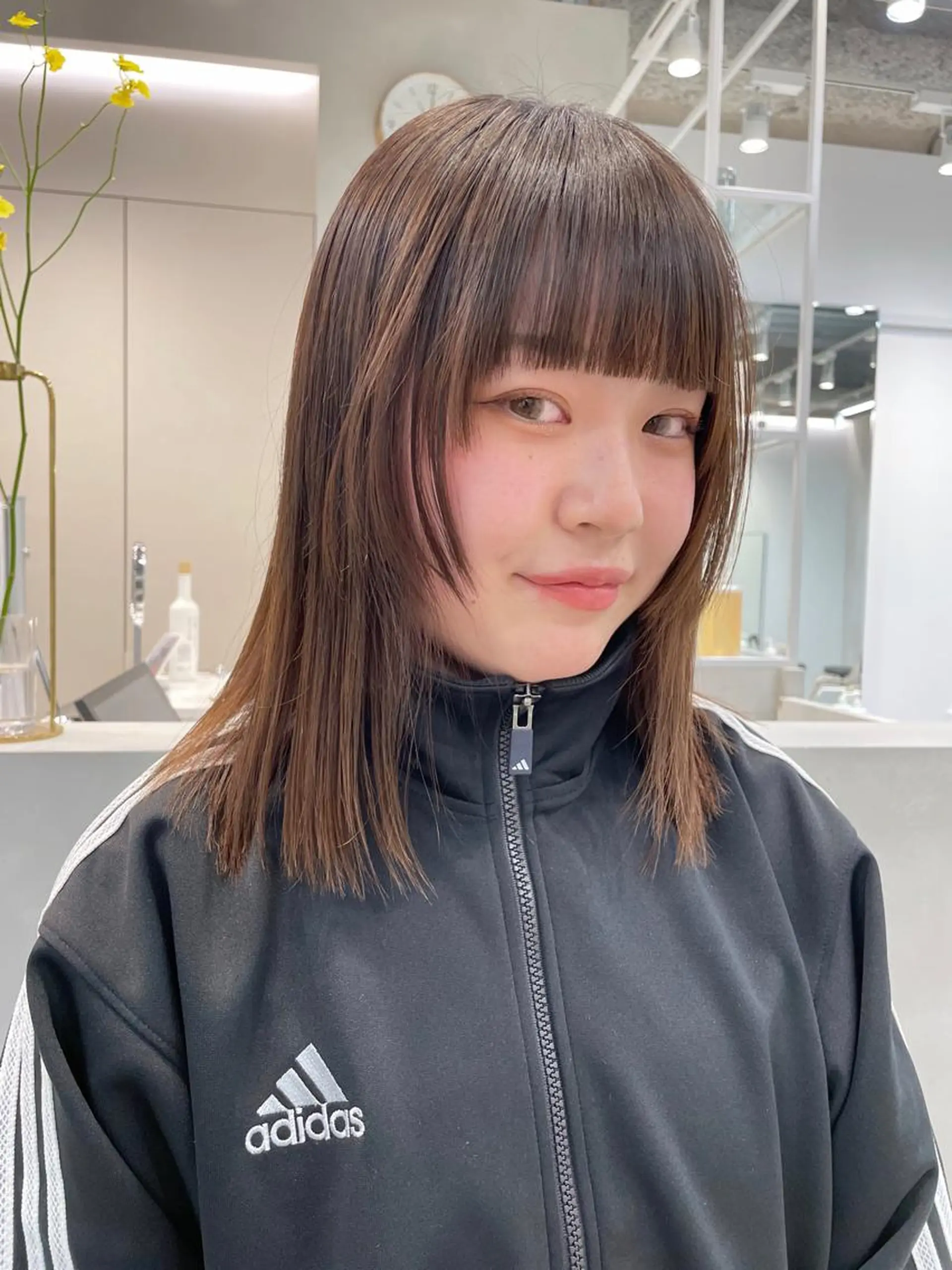 ミディアム カラー 青木 優歩のヘアスタイル