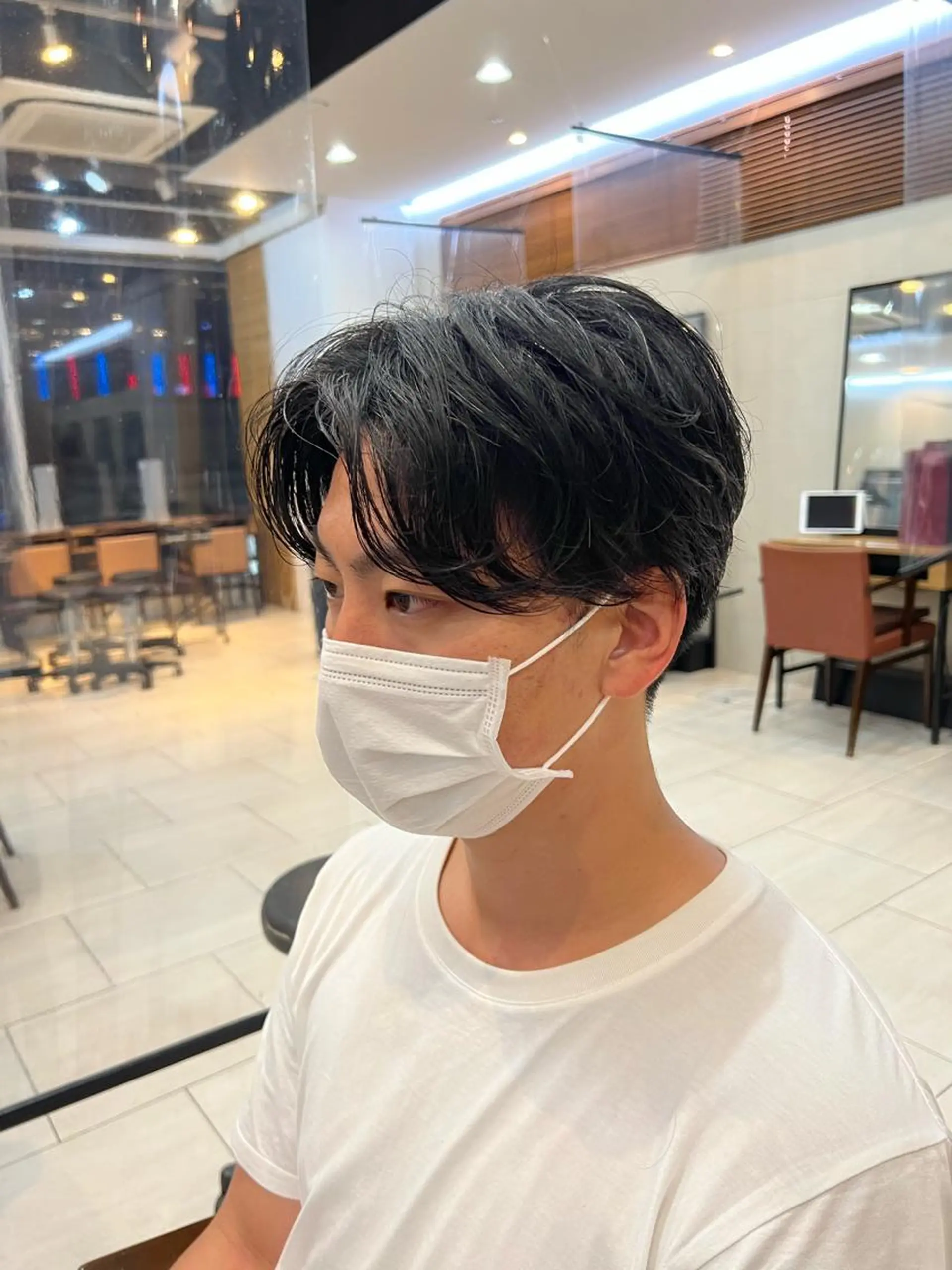 ショート メンズ センターパート カット パーマ メンズカット曲がる 縮毛矯正佐々木タクマのヘアスタイル