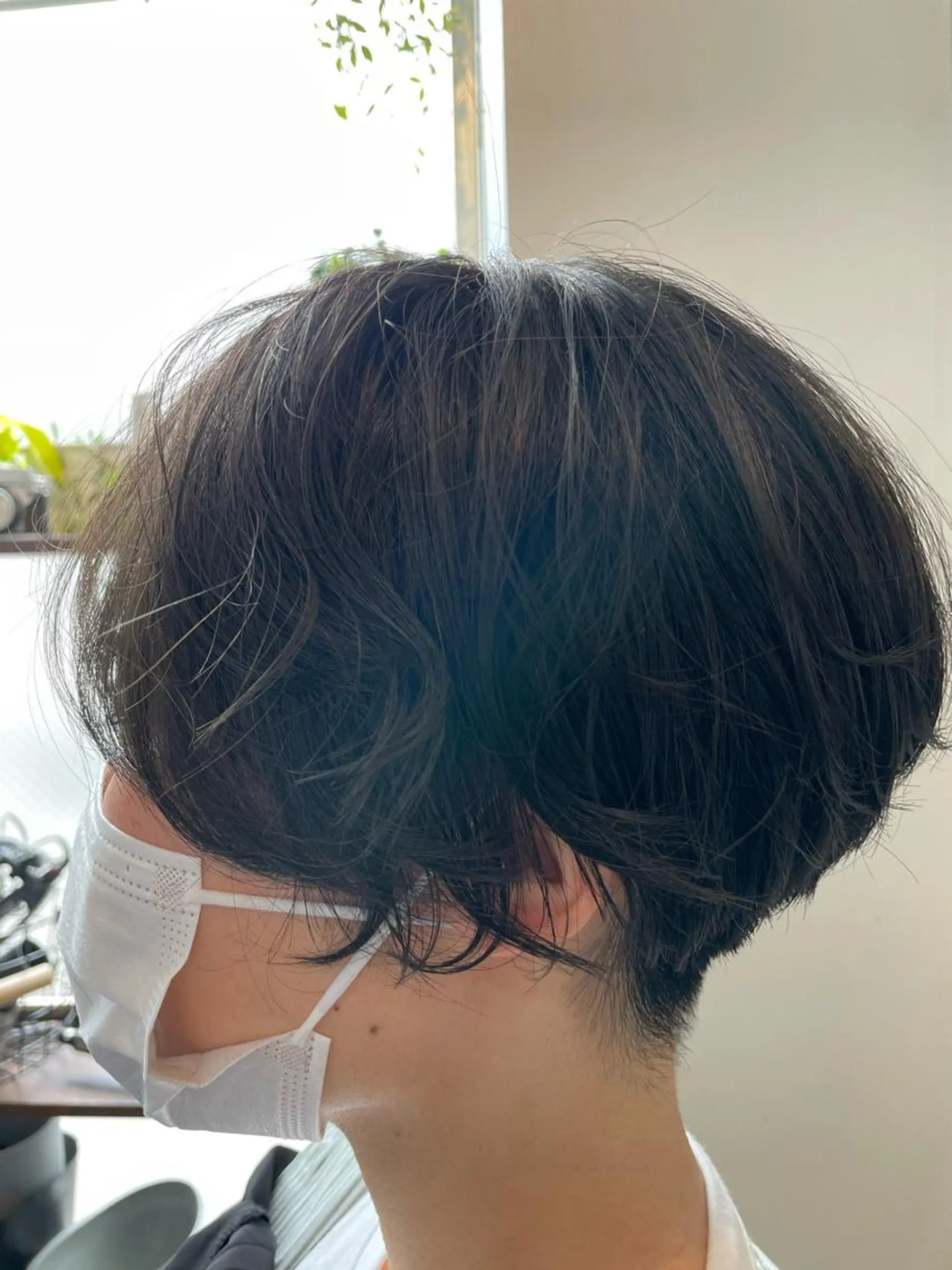 ショート カラー ハンサムショート アッシュ ブルーカラー ブルーアッシュ ショートヘア カット ヘアカラー トリートメント ブリーチなし透明感 タケザワミキのヘアスタイル