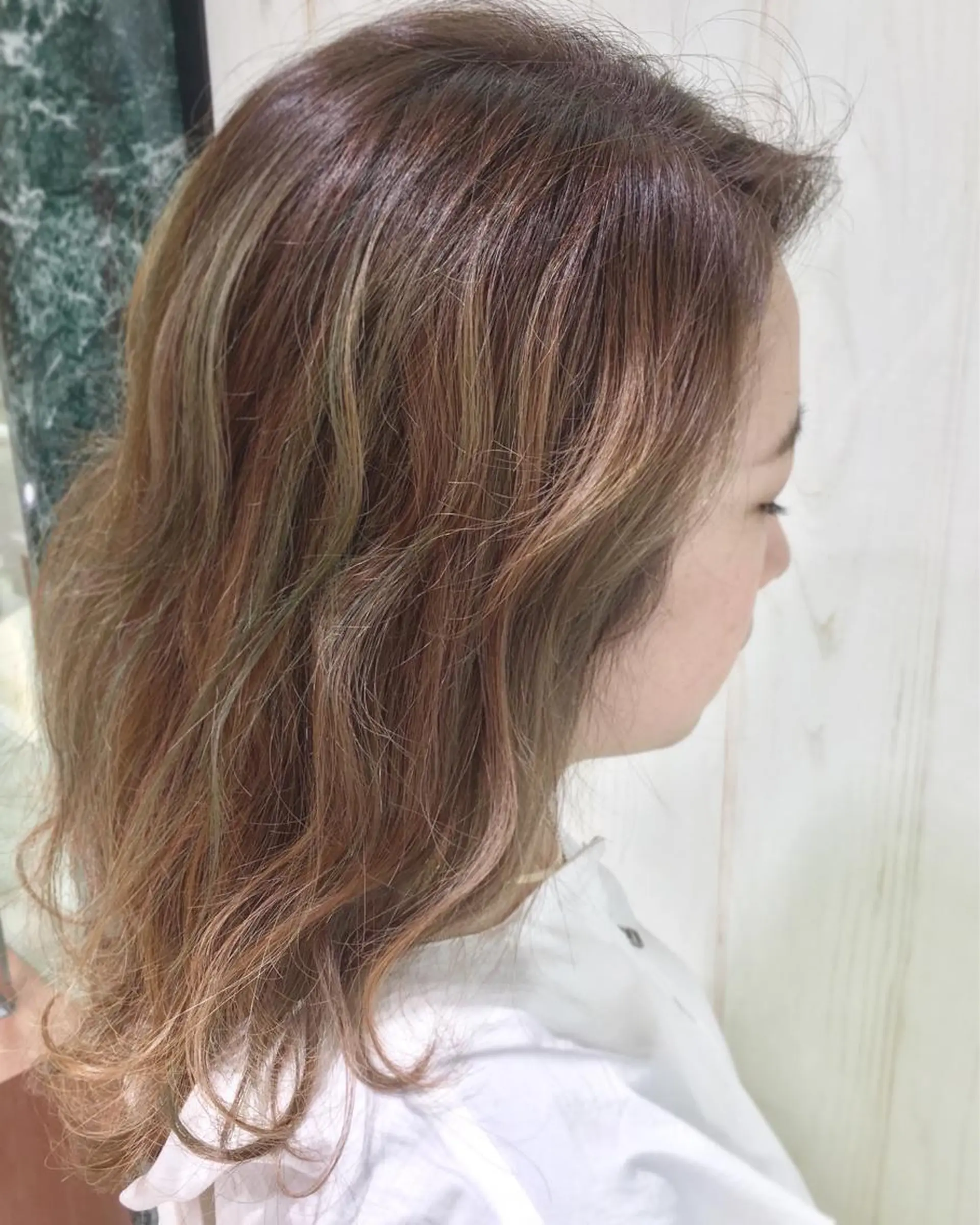 セミロング カラー グラデーションカラー メッシュ カット ヘアカラー ブリーチ/バレイヤ ージュ川端裕司のヘアスタイル