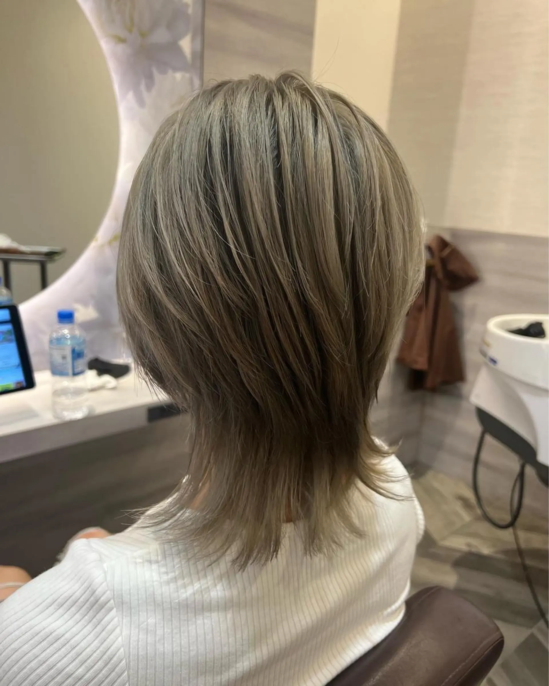 ミディアム カラー 今村 愛美のヘアスタイル