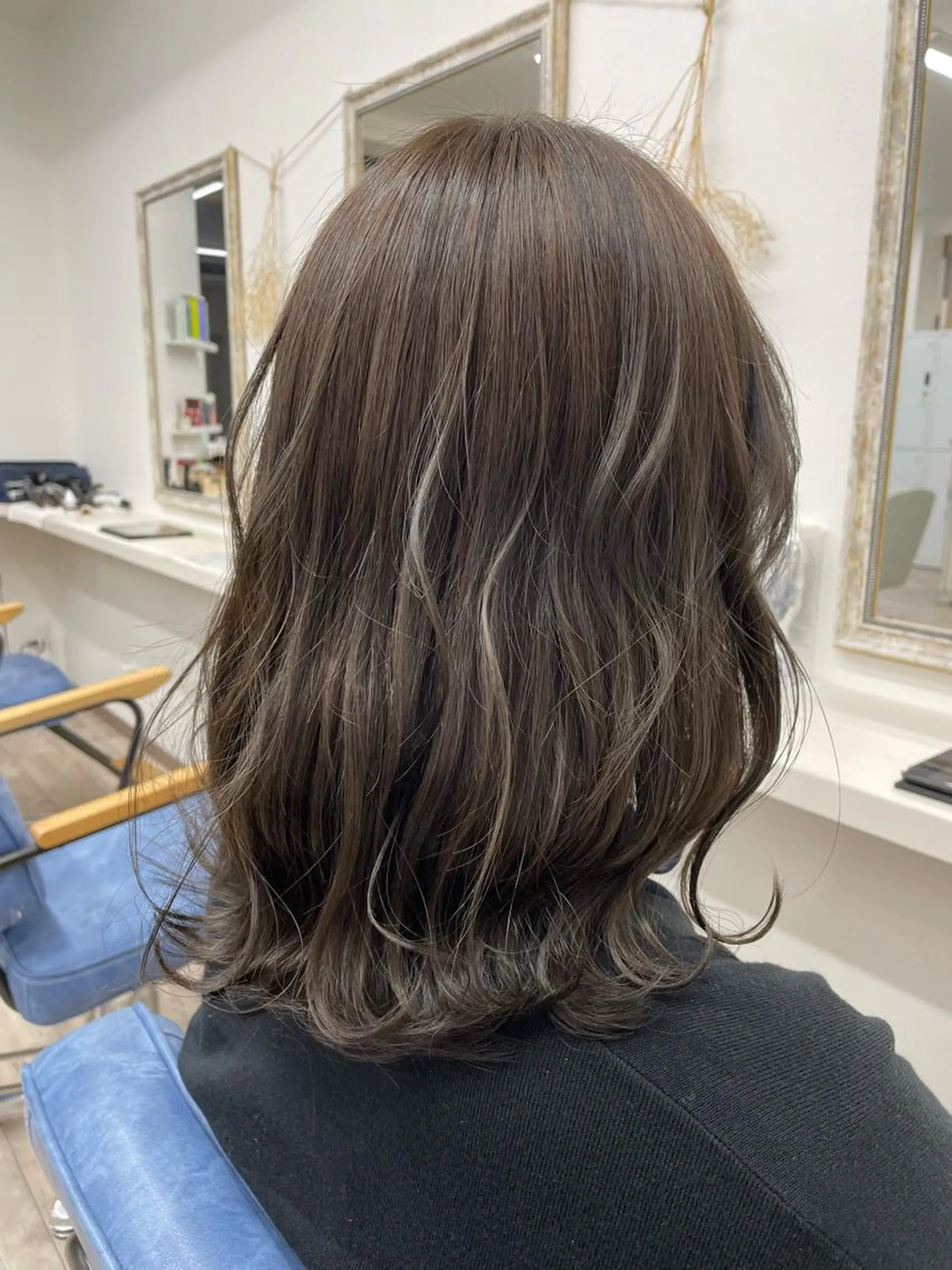 ミディアム 清水 玲奈のヘアスタイル
