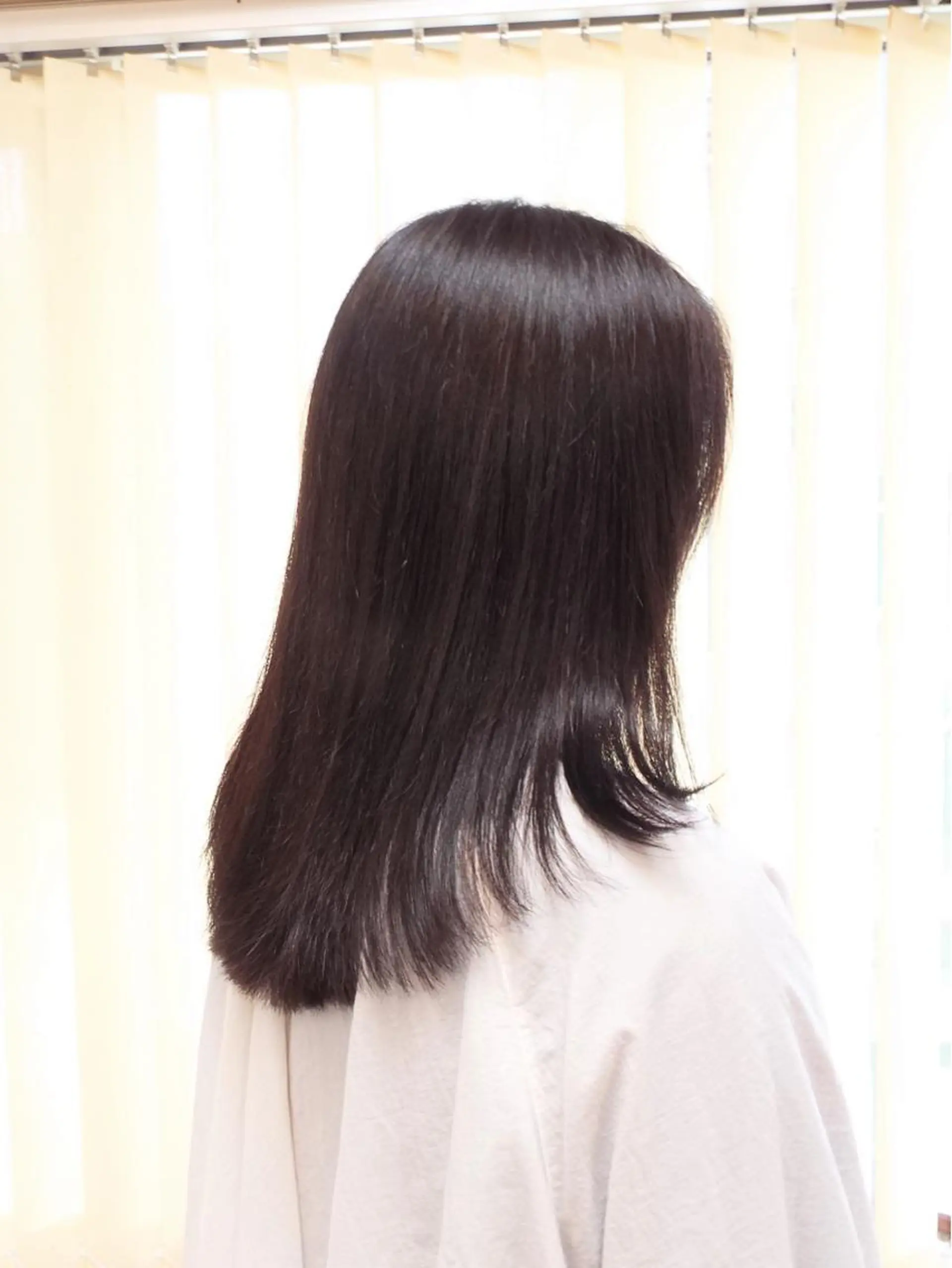 ロング カラー ブラウンカラー ナチュラルブラウン カット ヘアカラー トリートメント 山田 達也のヘアスタイル