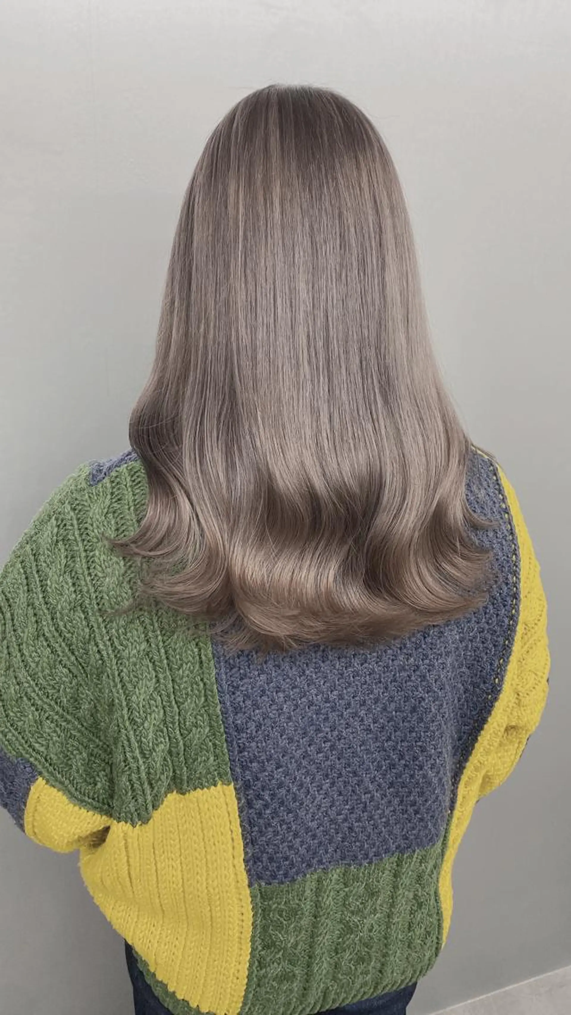 セミロング カラー ヘアカラー トリートメント ♡透け感カラー 大賀哲平♡のヘアスタイル