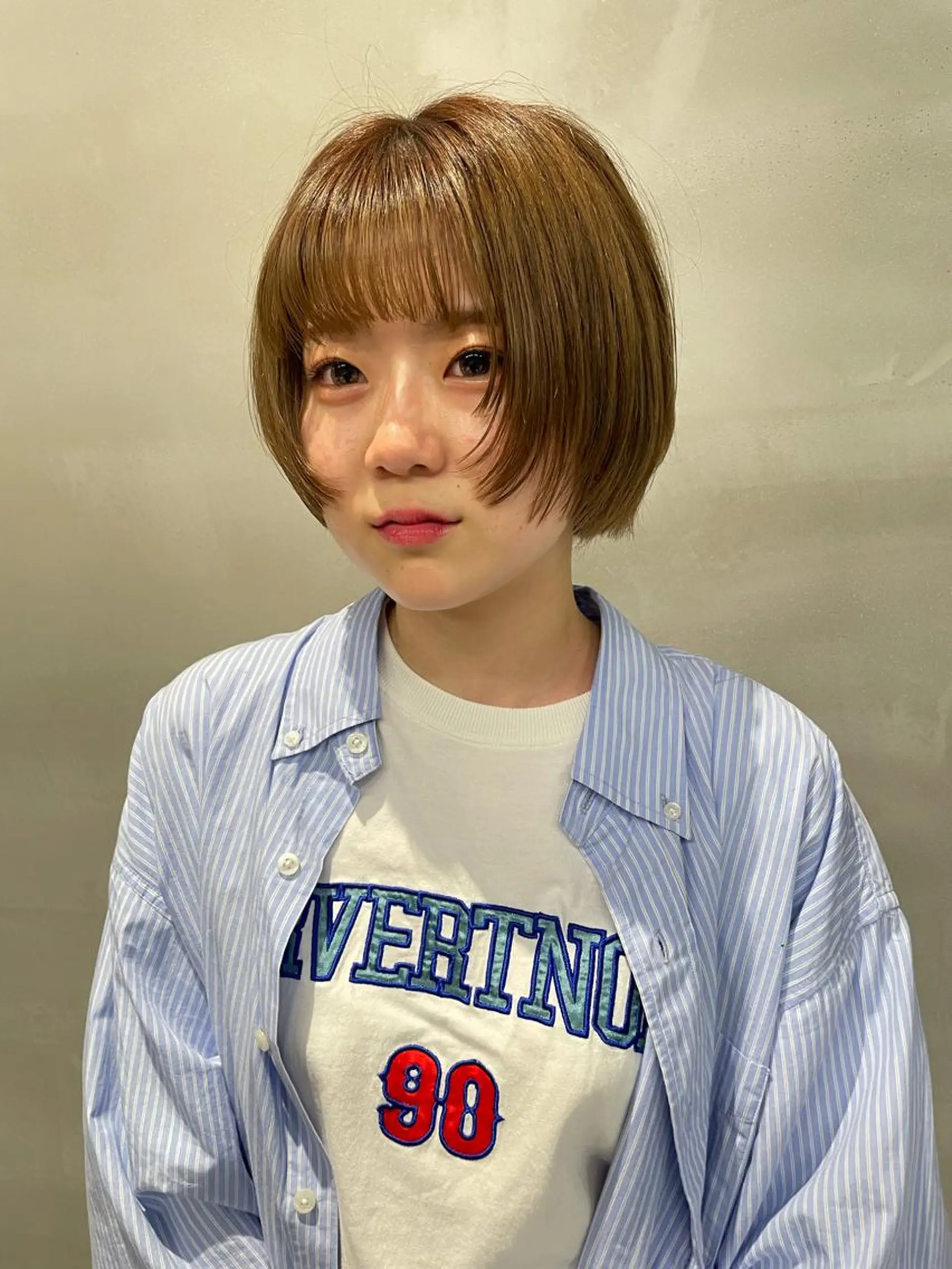 ショート ヘアカラー wewe: momoeのヘアスタイル
