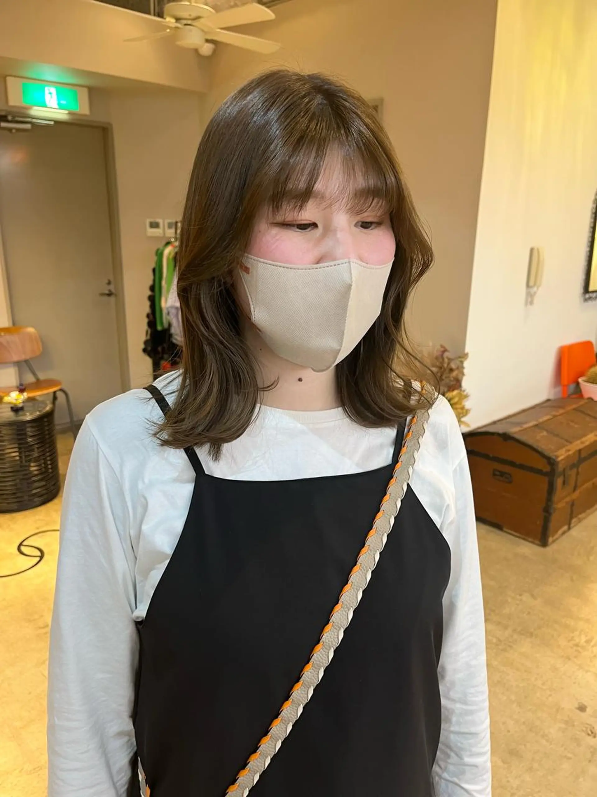 ミディアム カラー ブリーチ 透明感カラー ブリーチなしカラー オリーブカラー カット ヘアカラー トリートメント 🩷ハイトーン透明感 レイヤー🩷ユリカのヘアスタイル