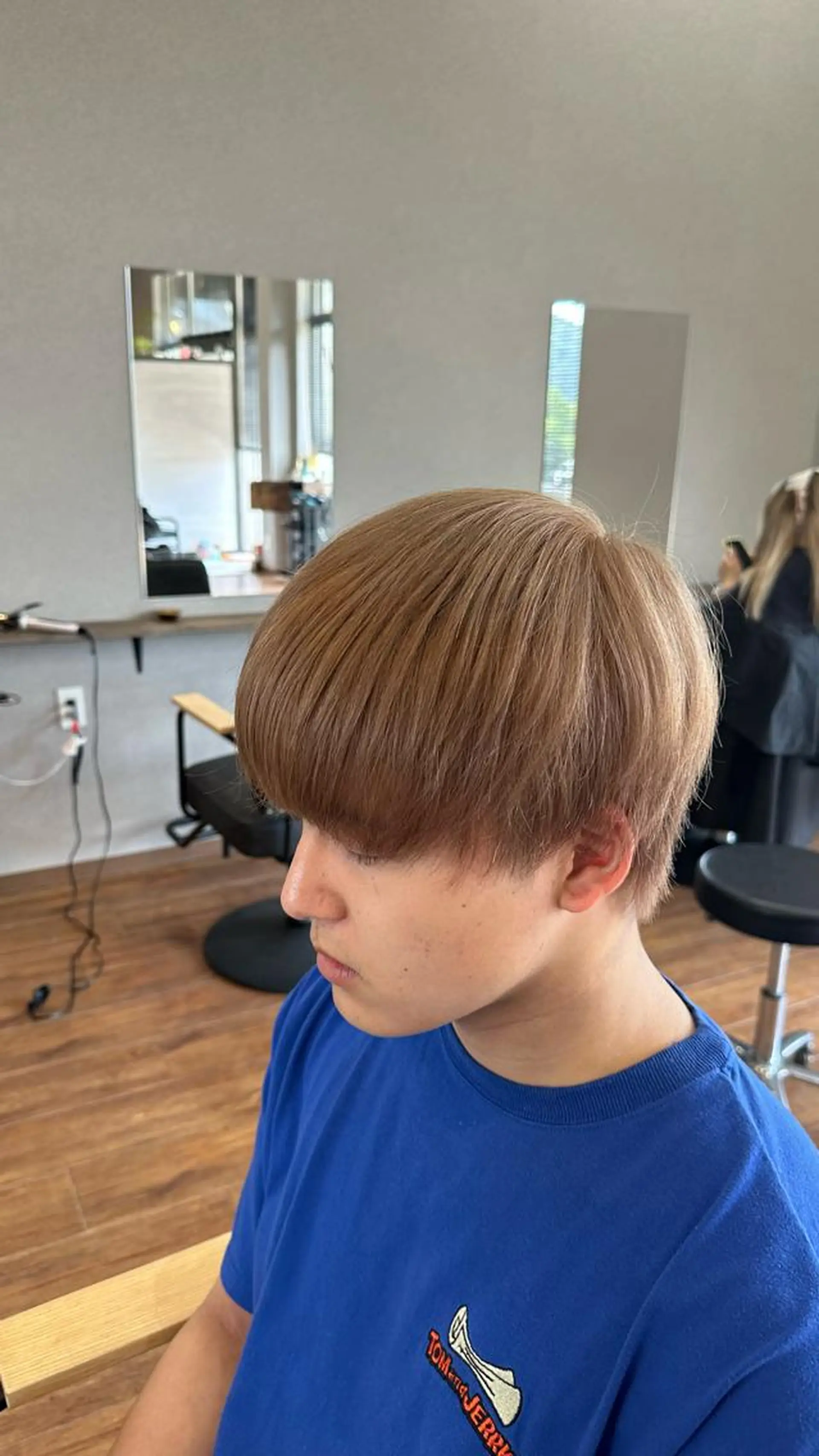カラー メンズ ベージュカラー ミルクティーベージュ ヘアカラー トリートメント 鵜飼 真伍のヘアスタイル