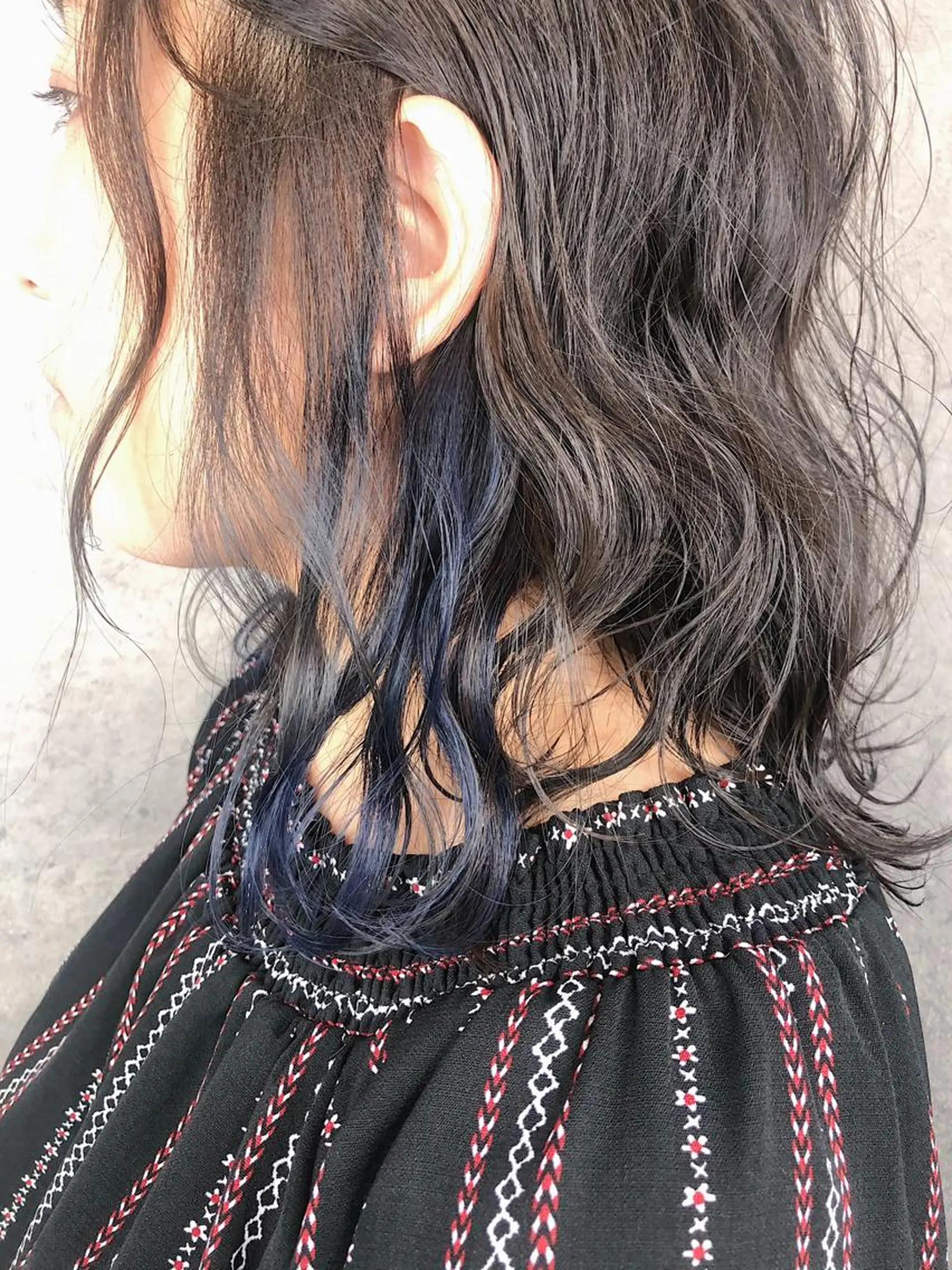 ミディアム カラー カット ヘアカラー トリートメント _WHITE 天王寺のヘアスタイル