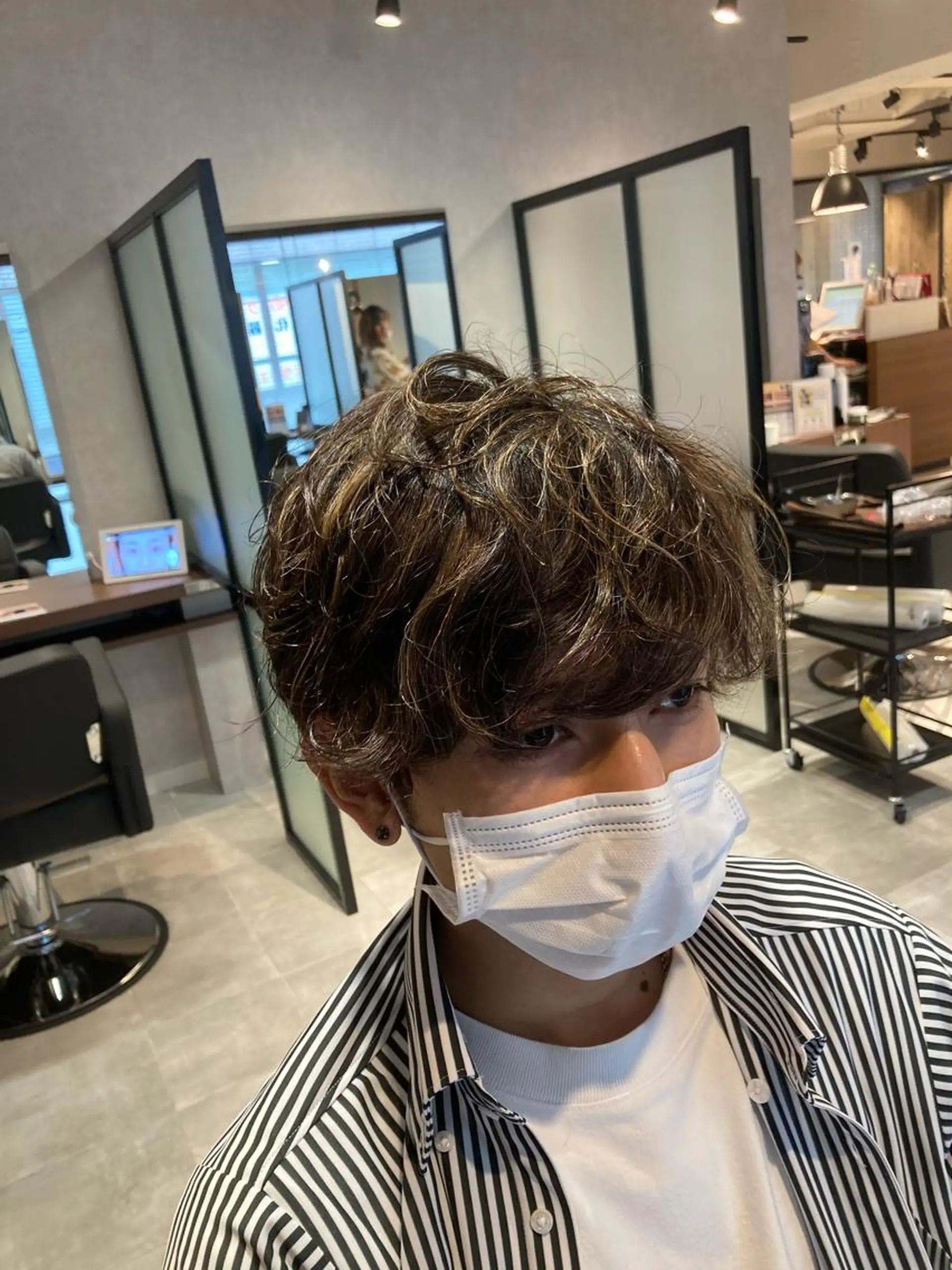 カラー パーマ メンズ 宮下 弦也のヘアスタイル