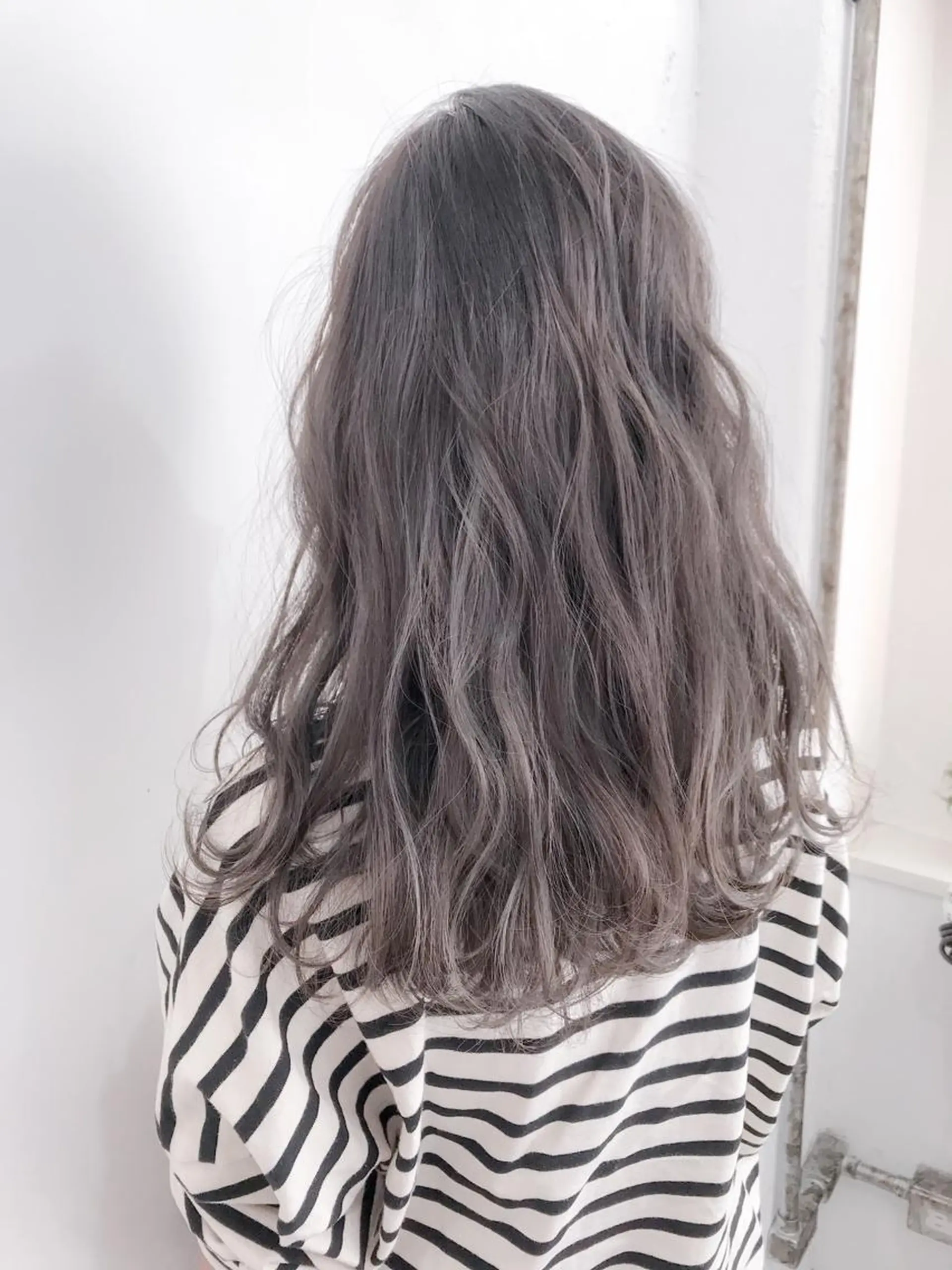 ミディアム カラー アディクシーカラー ハイライトカラー ハイライト ヘアカラー BOX mico.のヘアスタイル