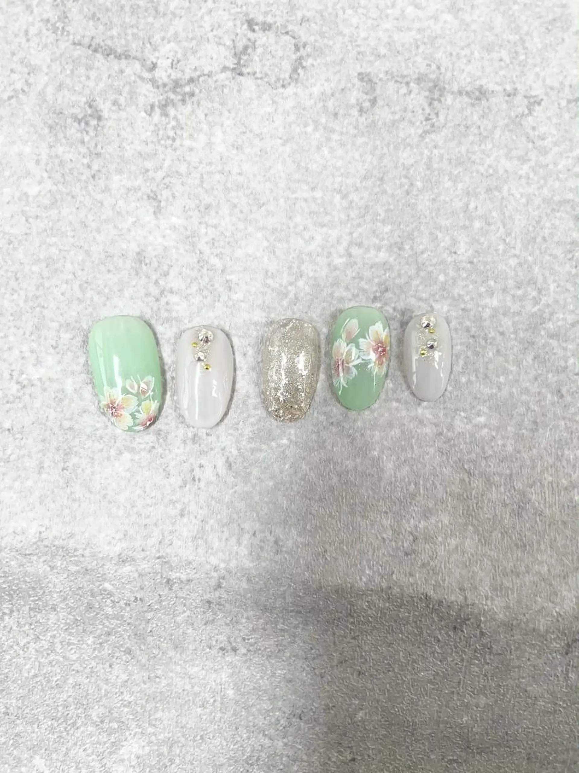 ネイル グリーン FASTNAIL PLUS 新宿店のネイルデザイン