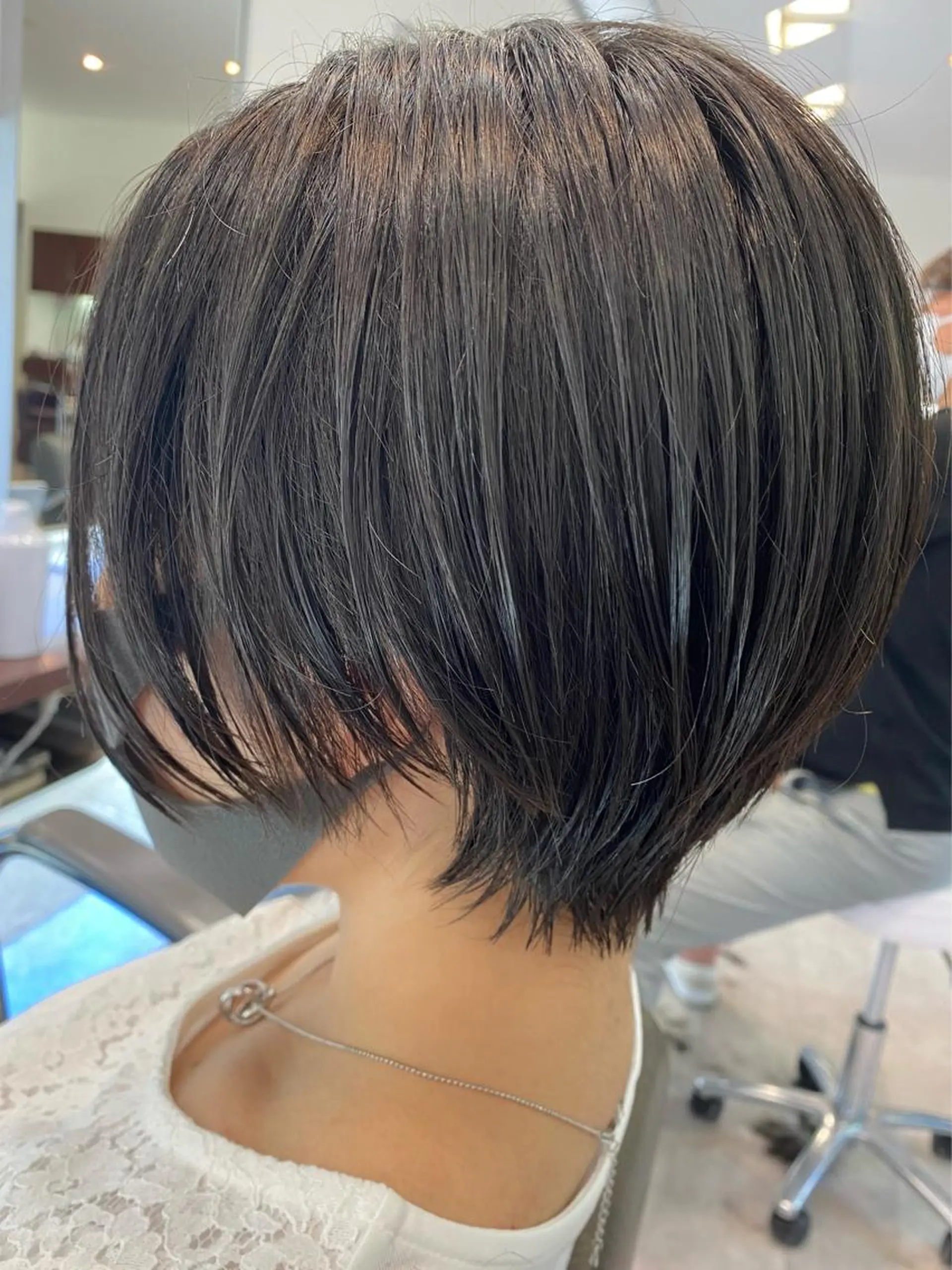 ショート カット ヘッドスパ 吉田 桃香のヘアスタイル