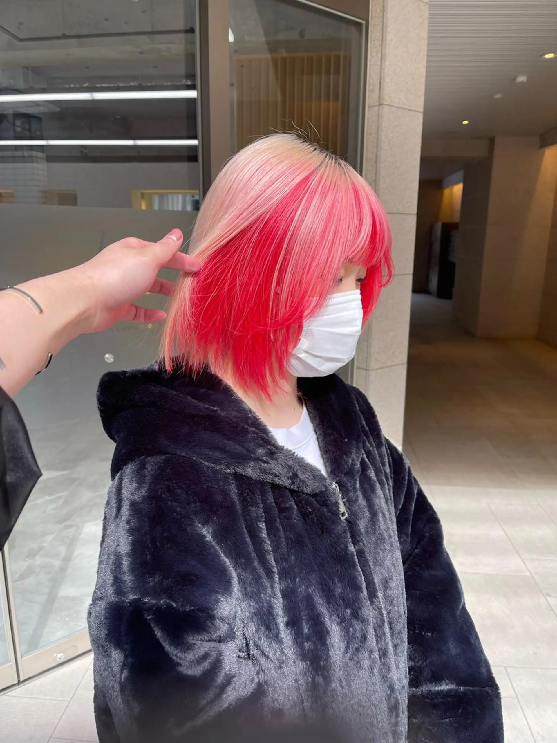 ショート ヘアカラー 福山 晴香のヘアスタイル