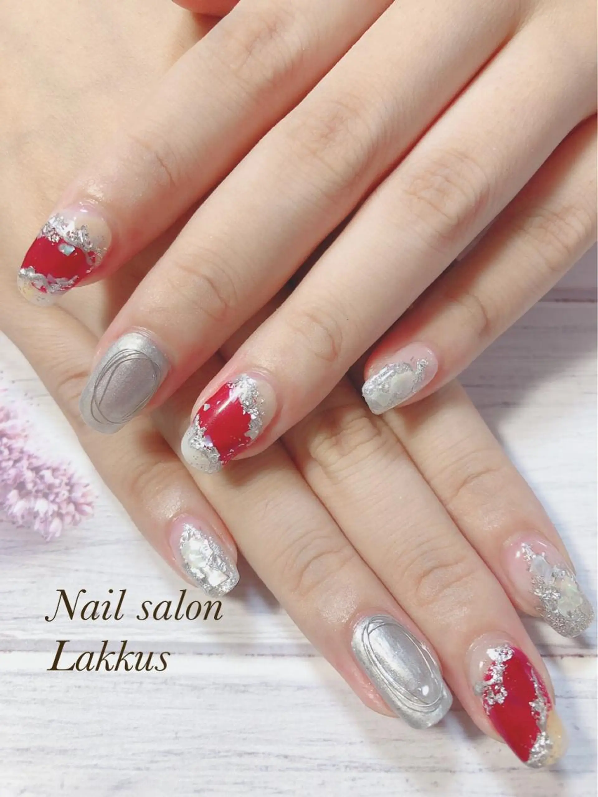 ネイル Lakkus T－CHIのネイルデザイン