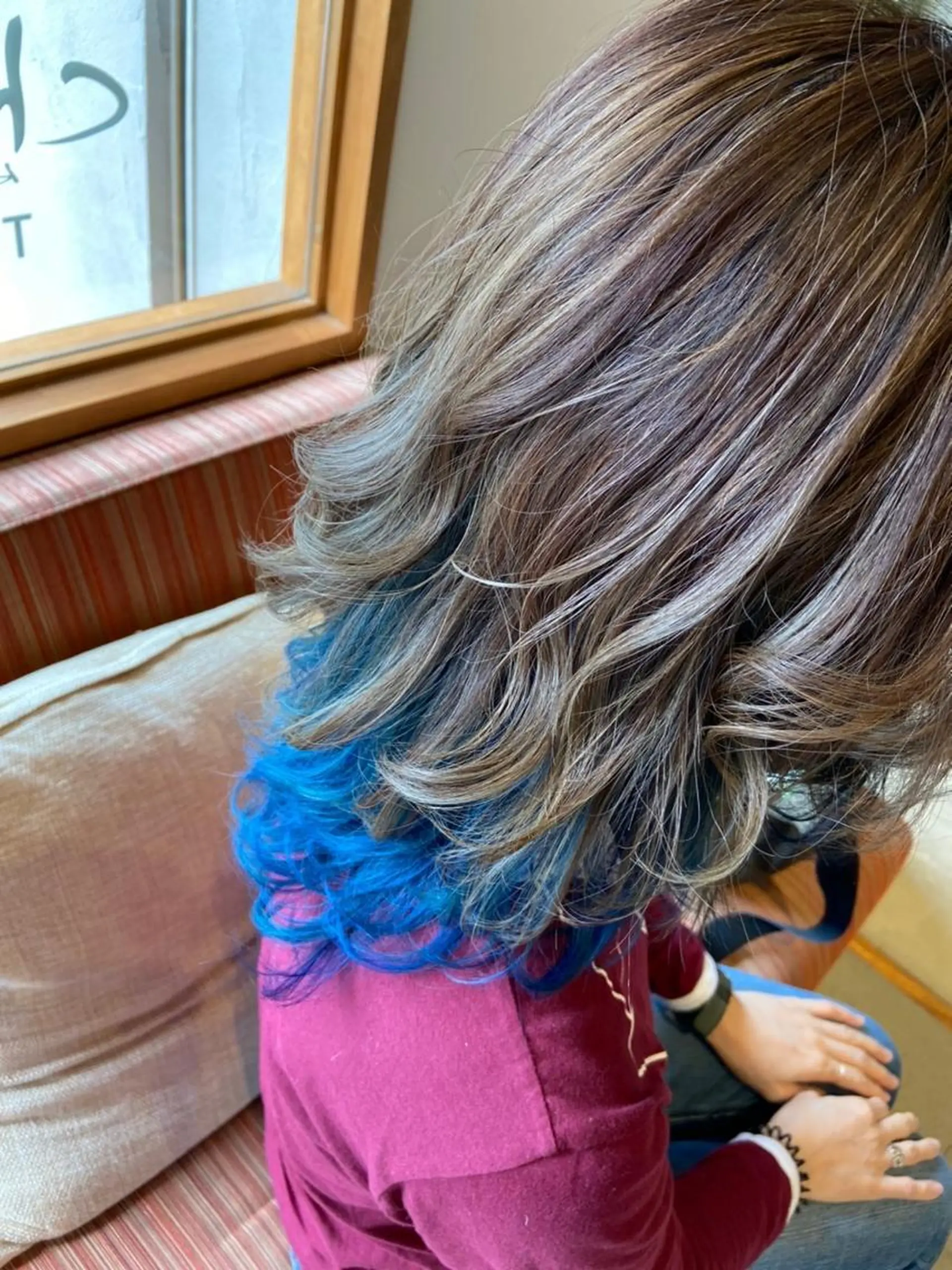 セミロング カラー chill out 南塚口本店のヘアスタイル