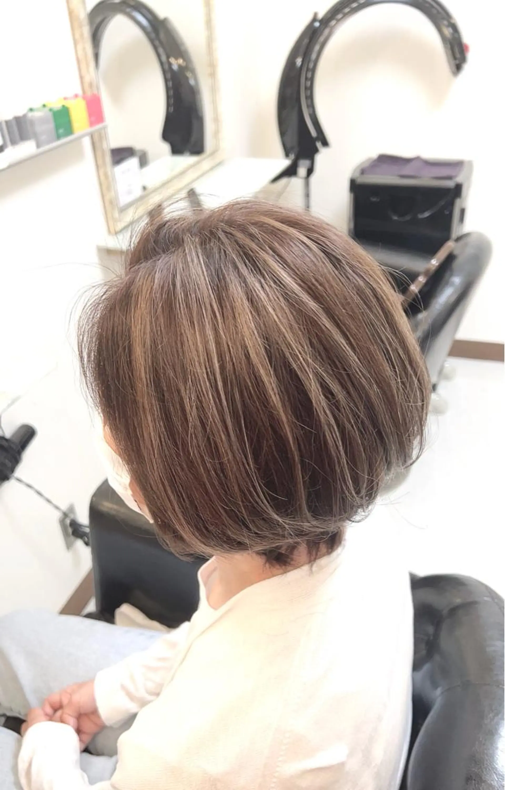 ショート カラー 透明感カラー ハイライトカラー ハイライト KEN 🌟のヘアスタイル