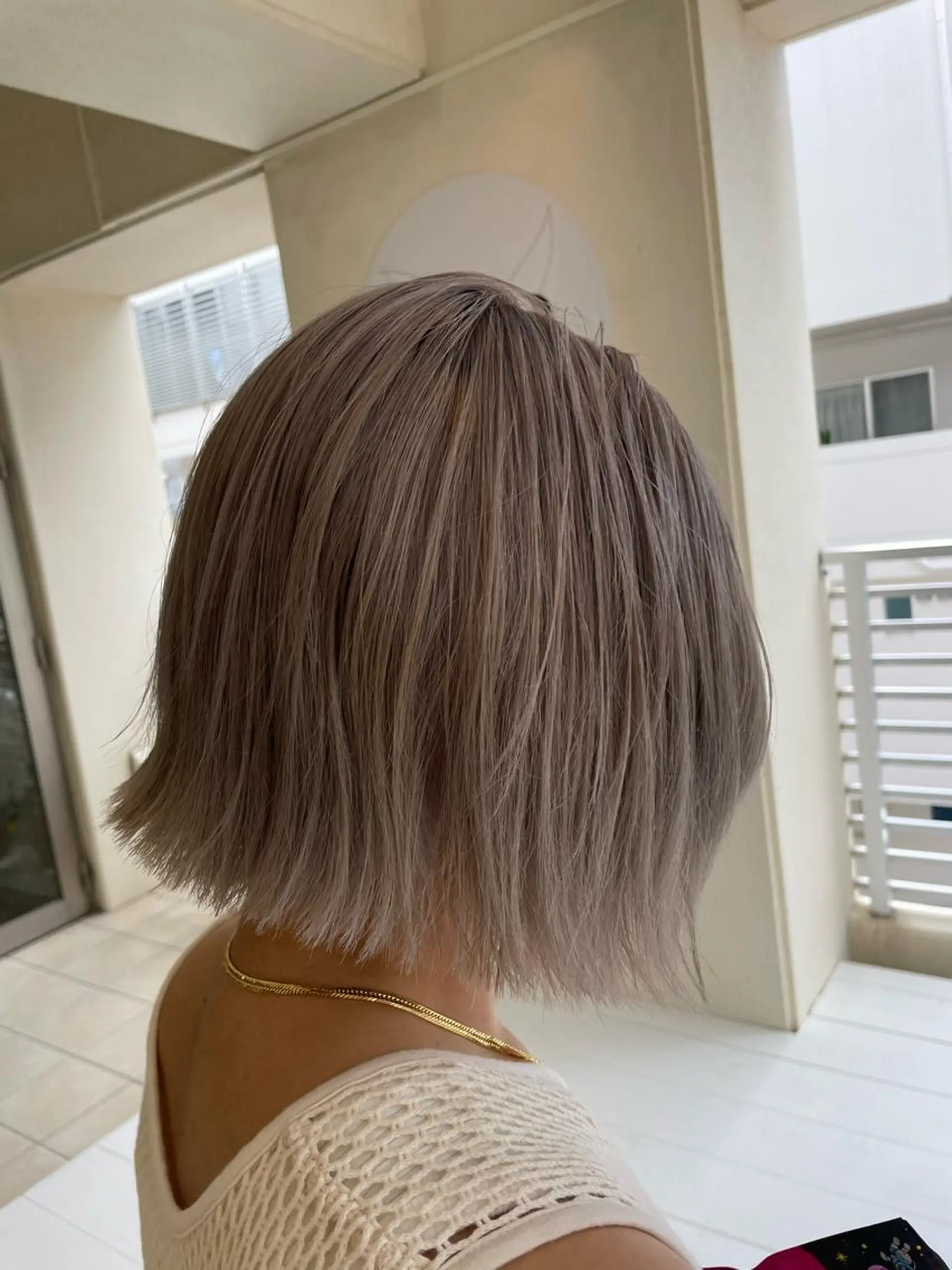 ショート アッシュ 韓国風カラー ボブ ハイライト 韓国風ヘア andKおもろまち店 艶ダブルカラー✨のヘアスタイル