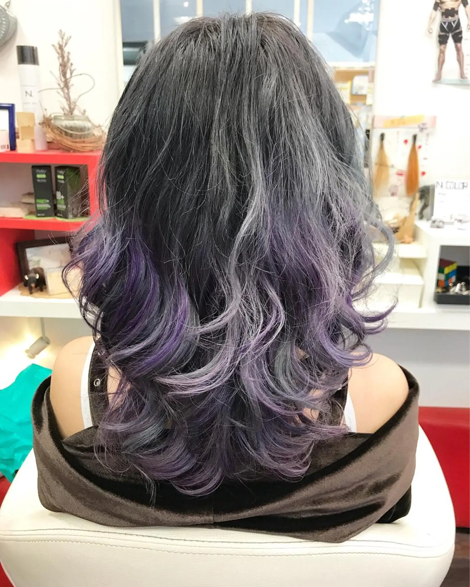 セミロング カラー 岩谷/ブリーチ 🪽透明感カラーのヘアスタイル