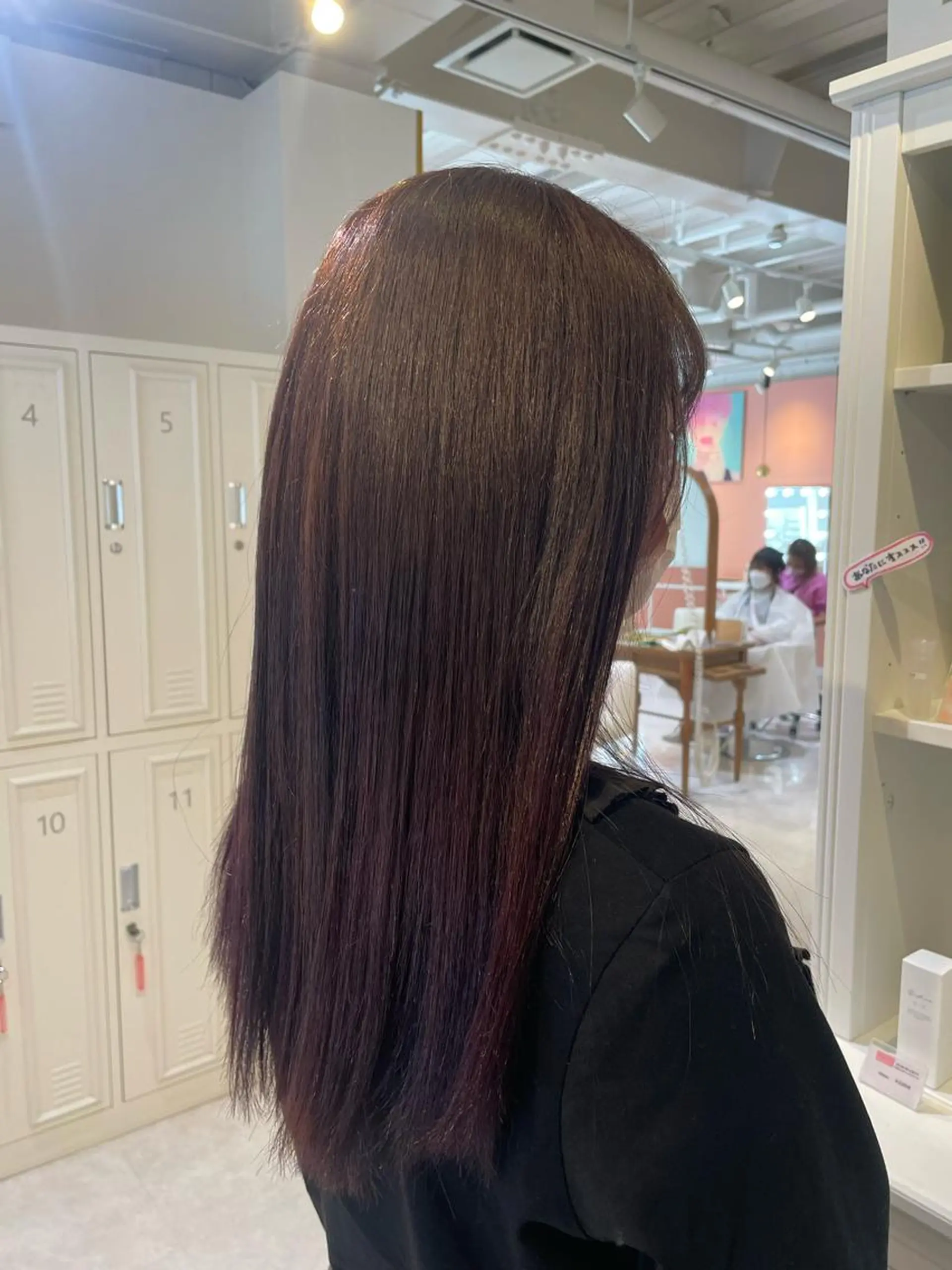 カラー バイオレットカラー ヘアカラー 和田 真依のヘアスタイル