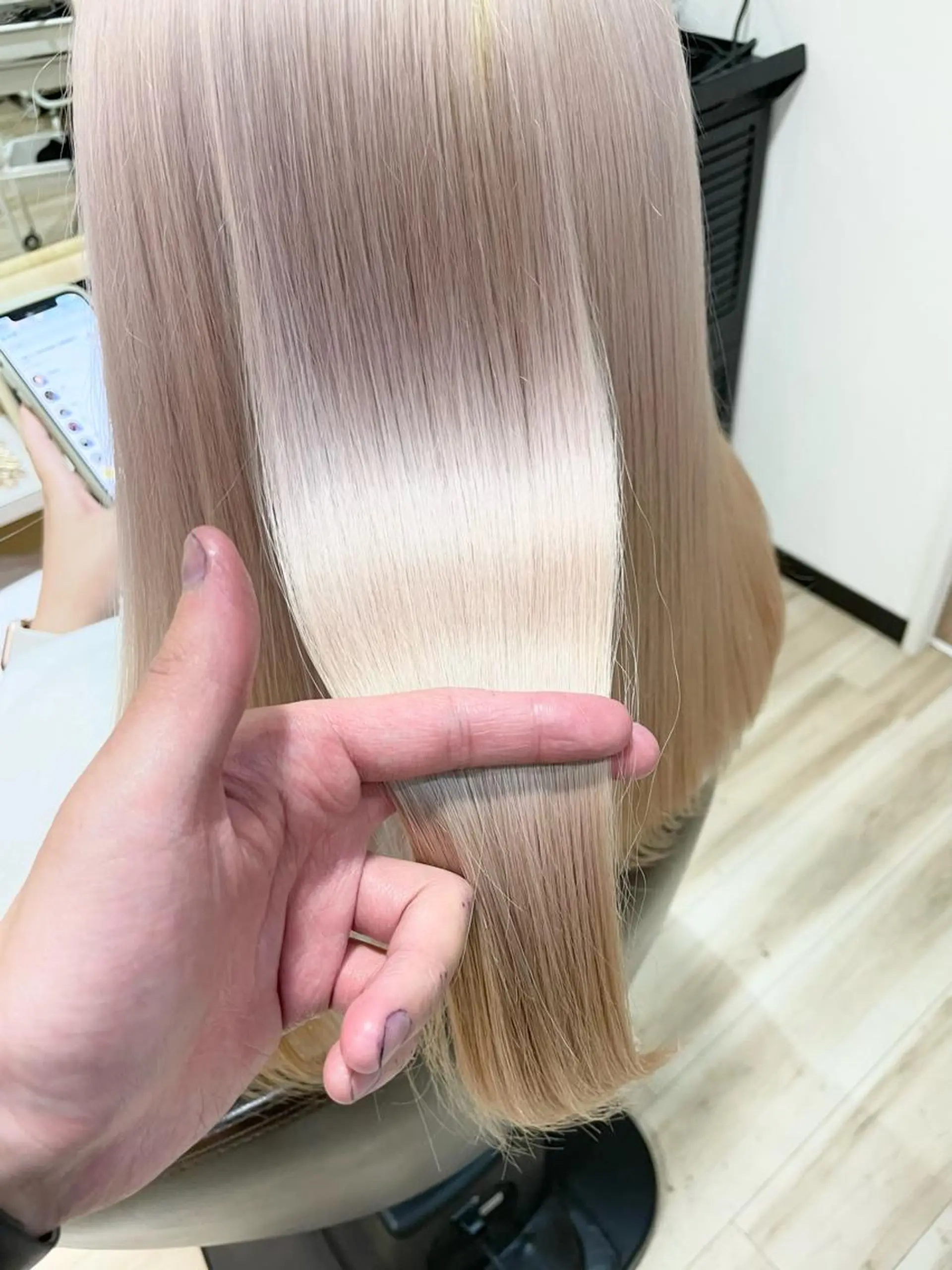 ロング カラー 🌈派手髪ハイトーン 🌈鈴木亮太🌈のヘアスタイル