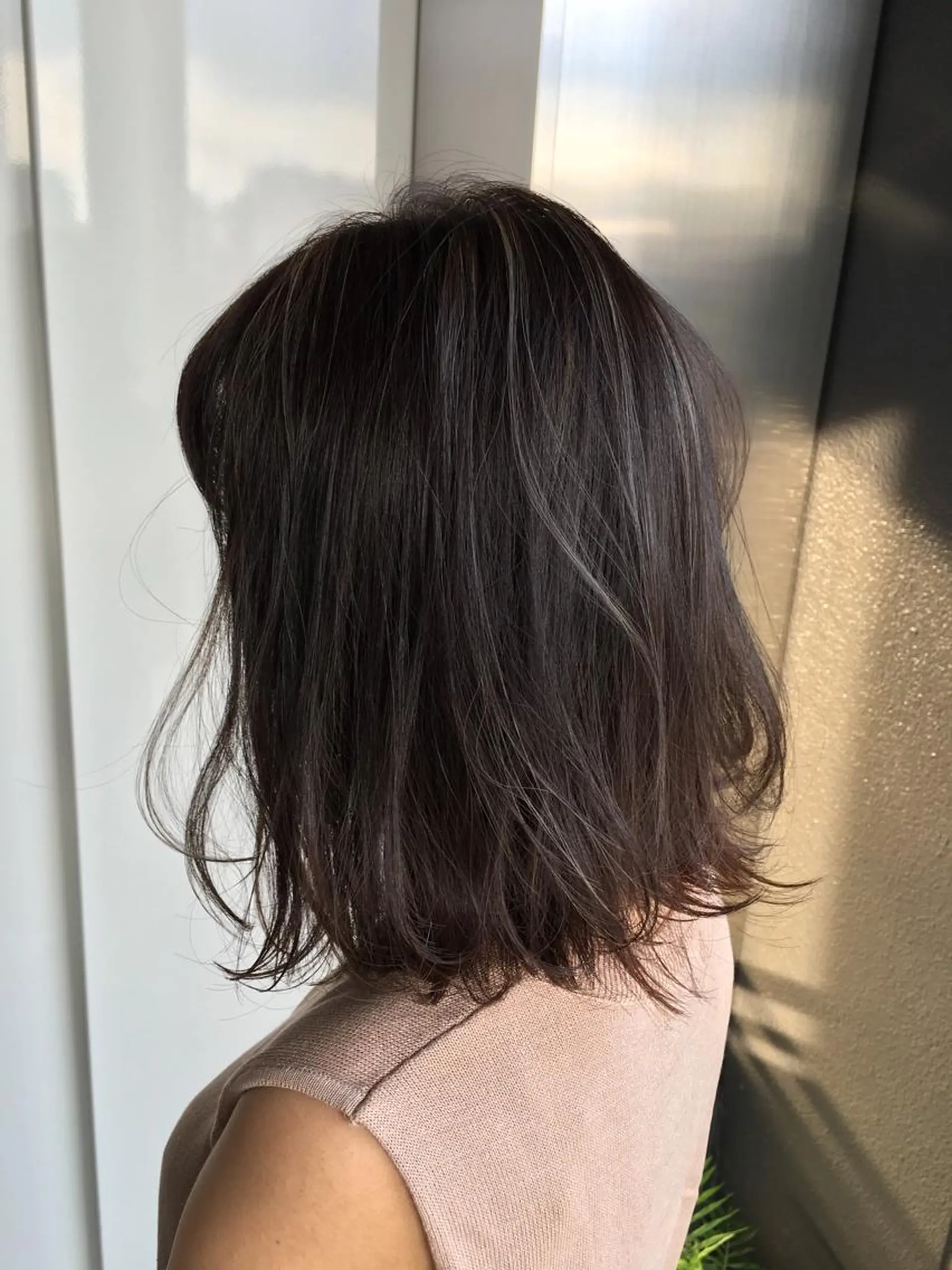 ミディアム 俵 知広のヘアスタイル