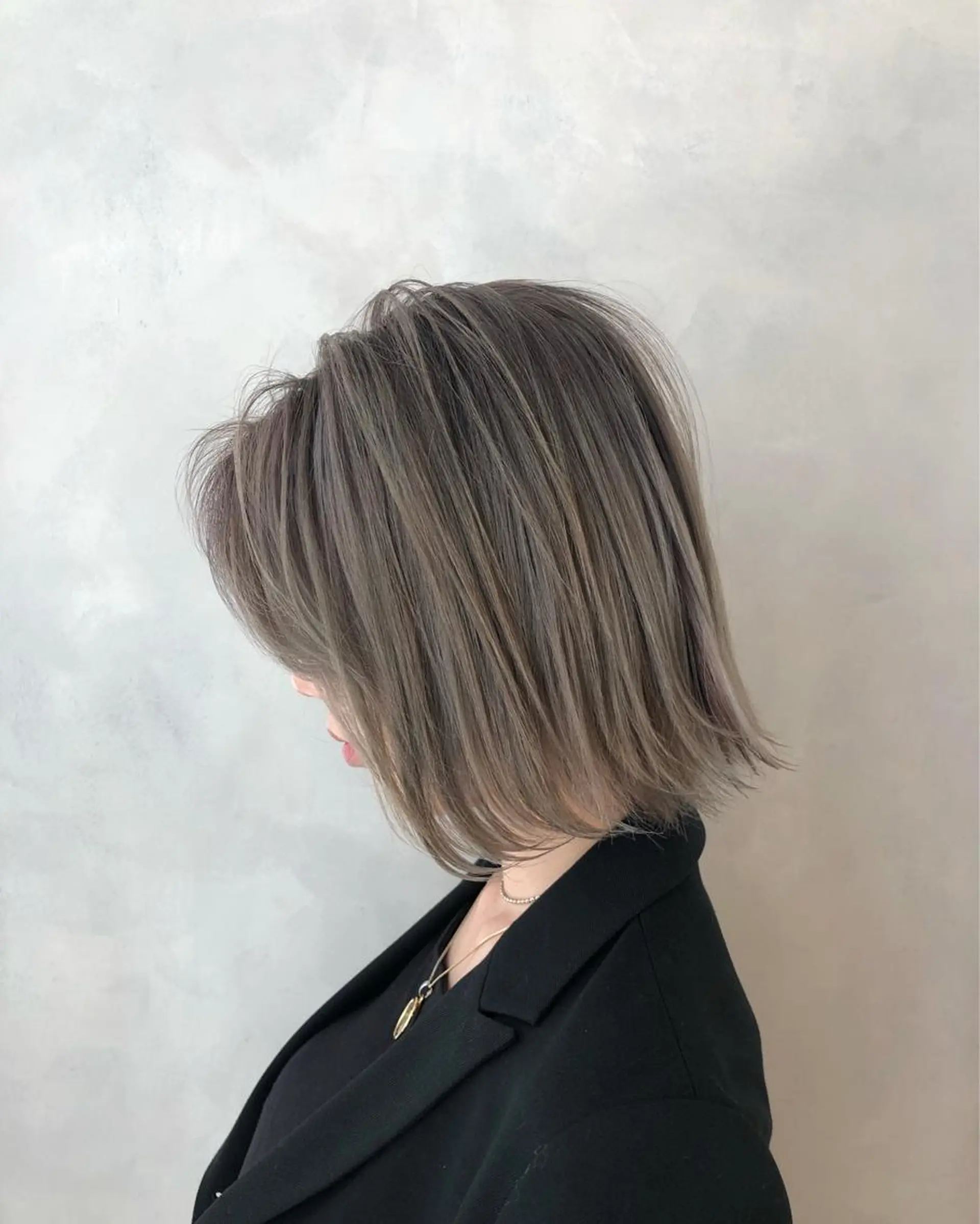 ミディアム カット ヘアカラー トリートメント 🌸ハイトーン 新田 廉 🌸のヘアスタイル