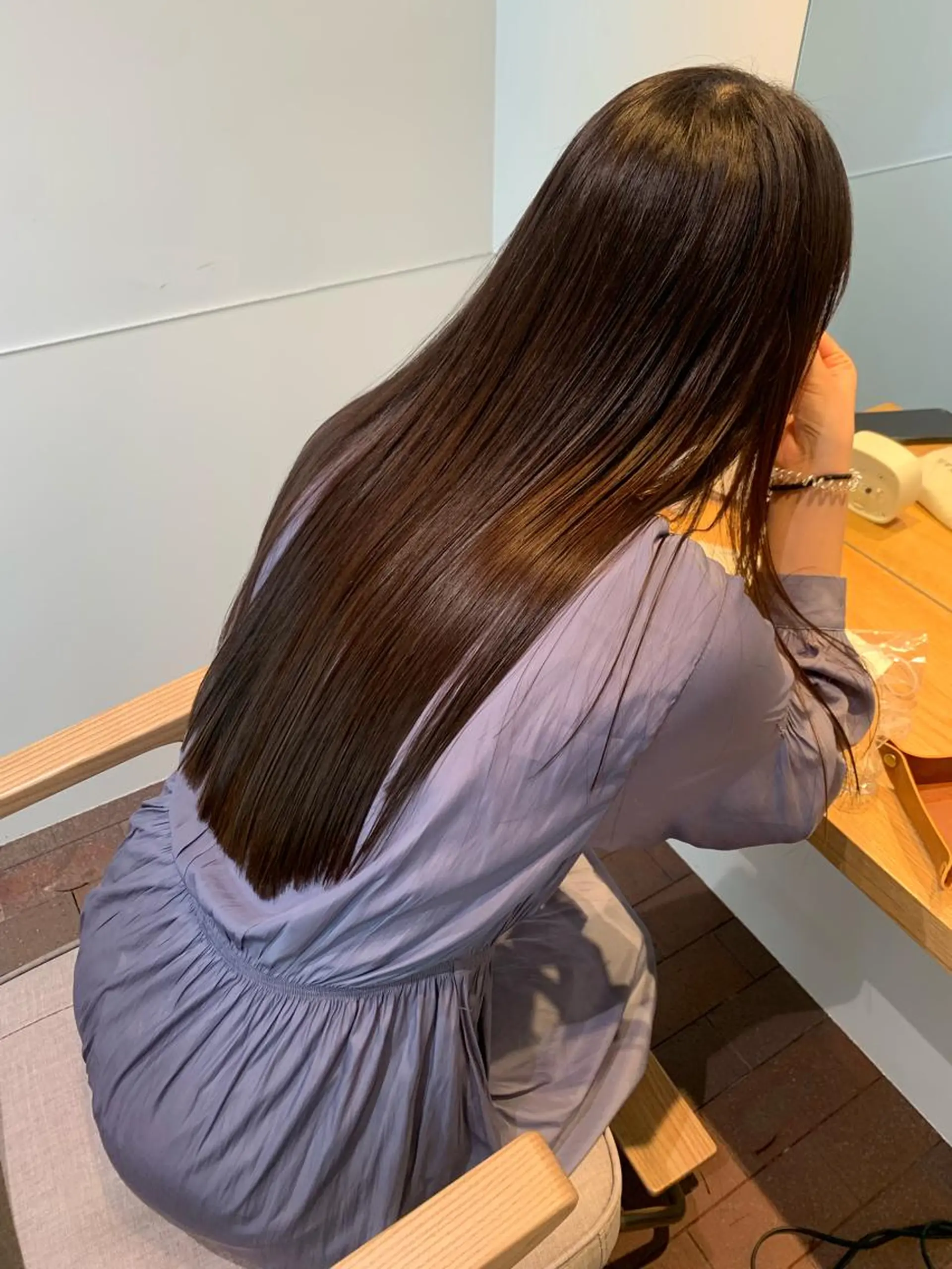 ロング カラー アッシュ トリートメント 片岡 由依のヘアスタイル