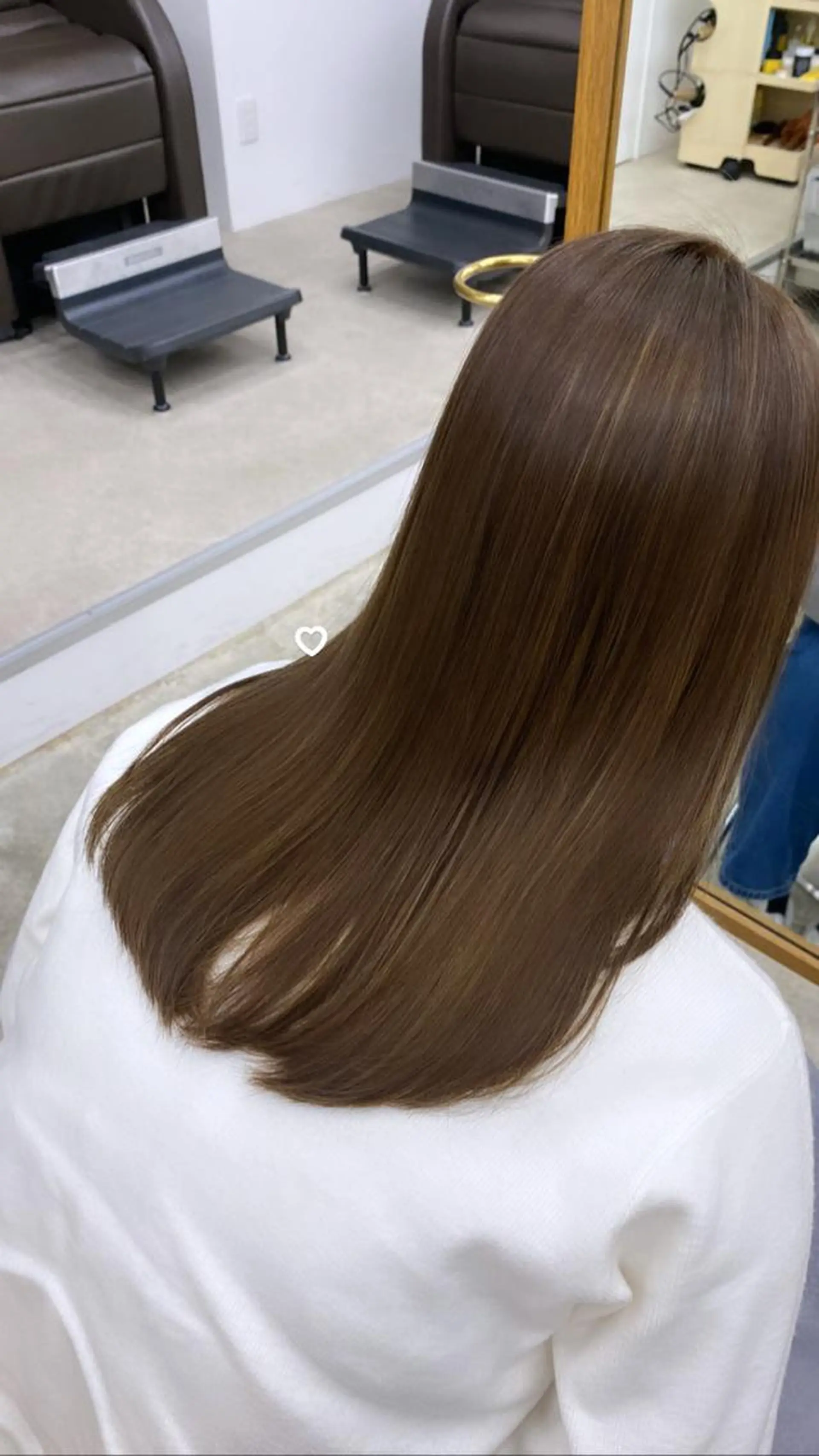 ロング KVELL ユナのヘアスタイル