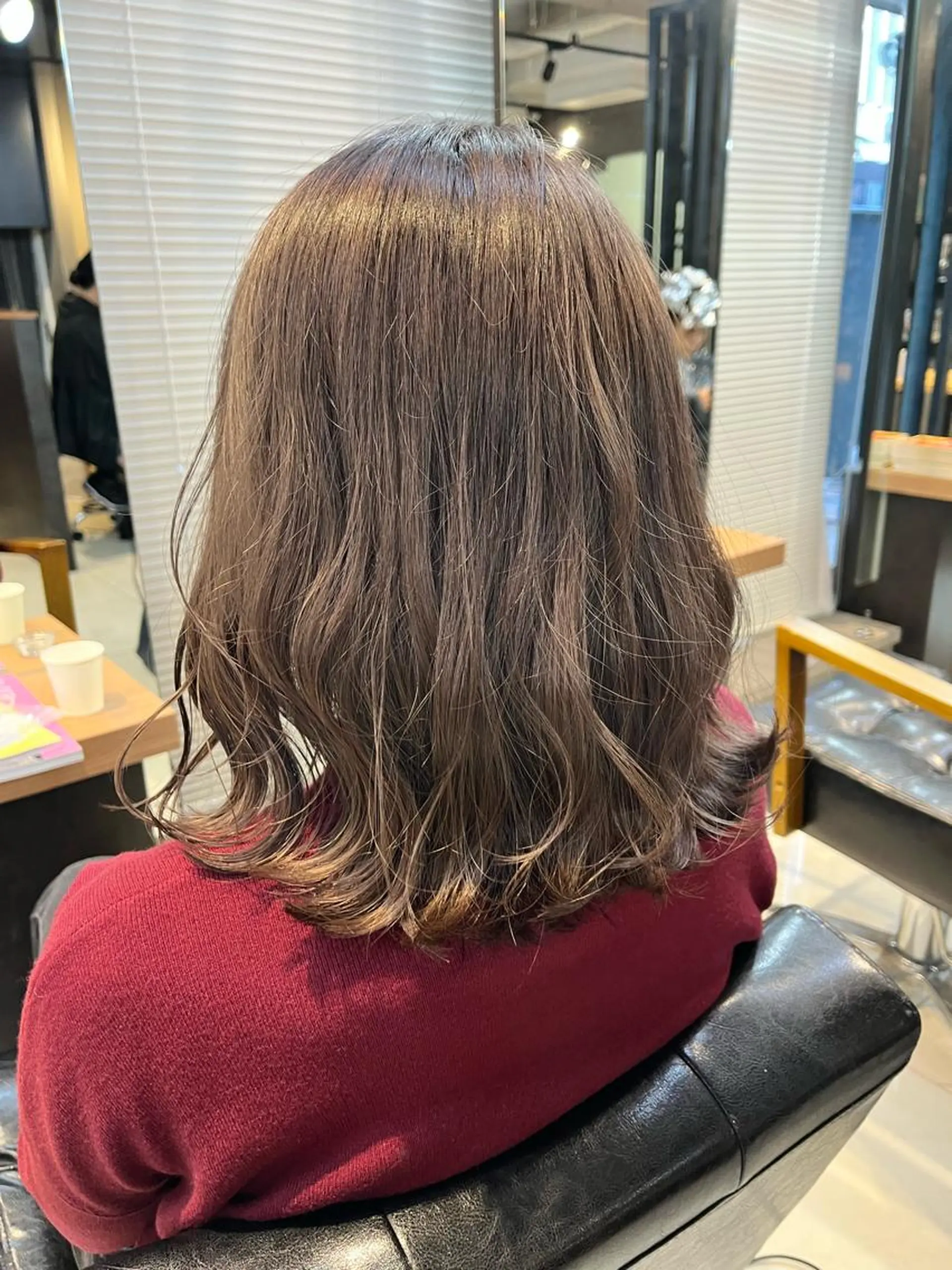 ミディアム カラー ヘアアレンジ キッズ ネイル マツエク・マツパ 透明感カラー🤎 ゆりのヘアスタイル