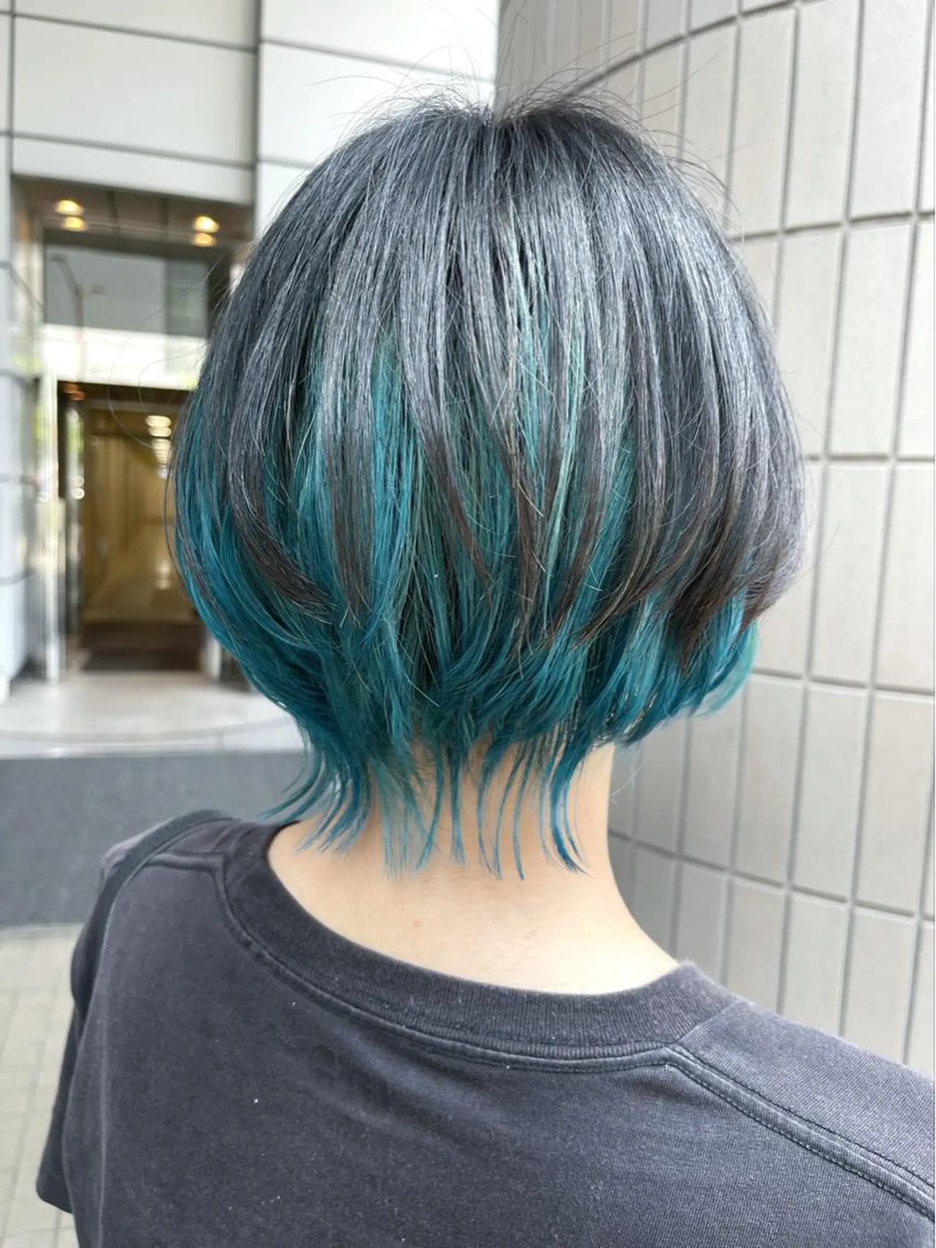 ミディアム ウルフカット カット ヘアカラー トリートメント Zina天王寺 CHIAKIのヘアスタイル
