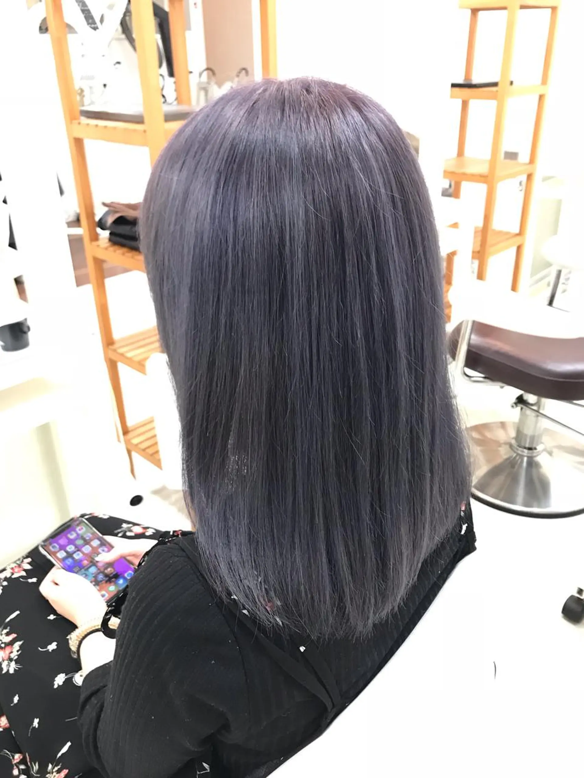 セミロング カラー パープルカラー 髪質改善×METEO 店長 貞松直也のヘアスタイル