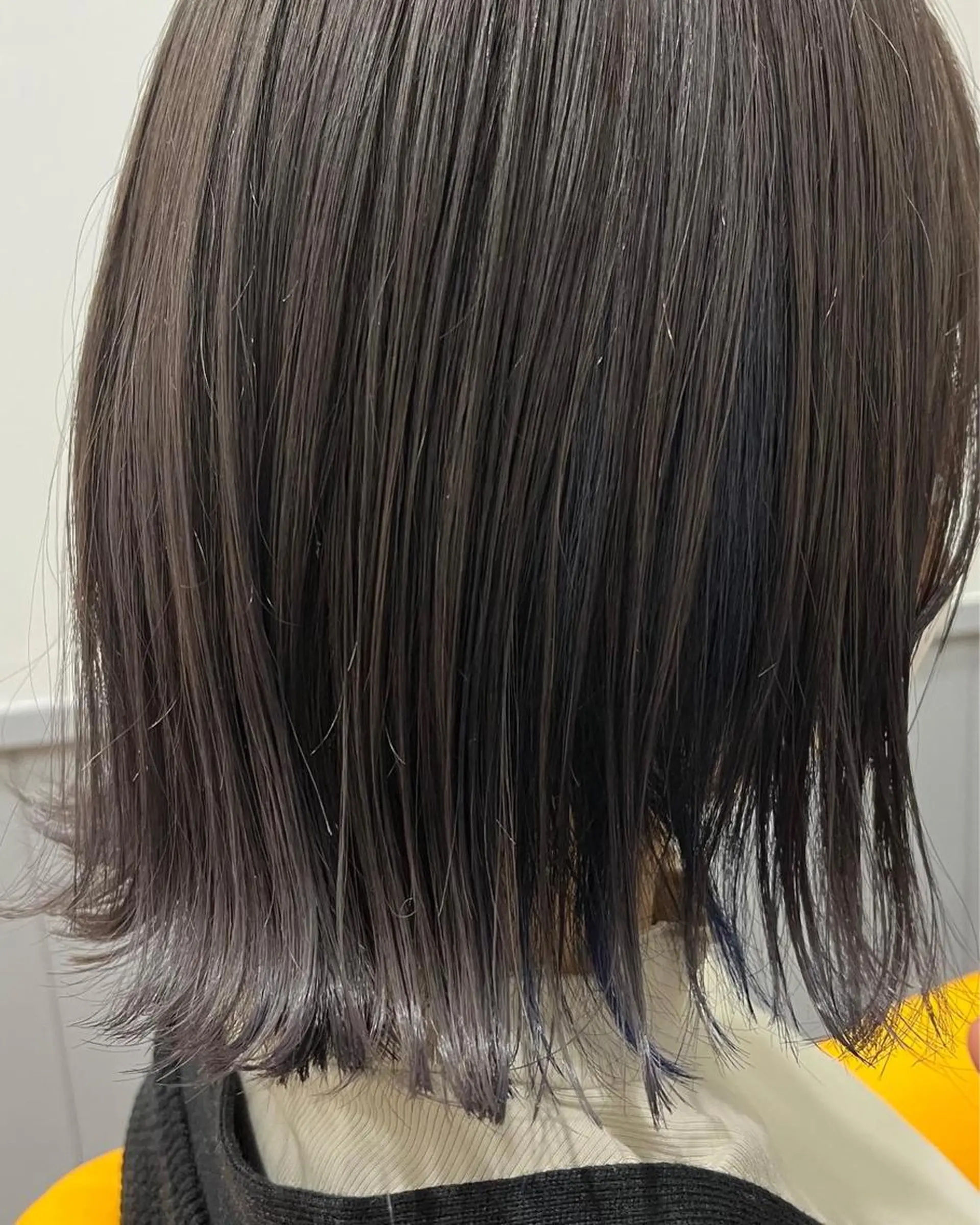 ミディアム カラー ブルーカラー ボブ eiji ／ waltのヘアスタイル