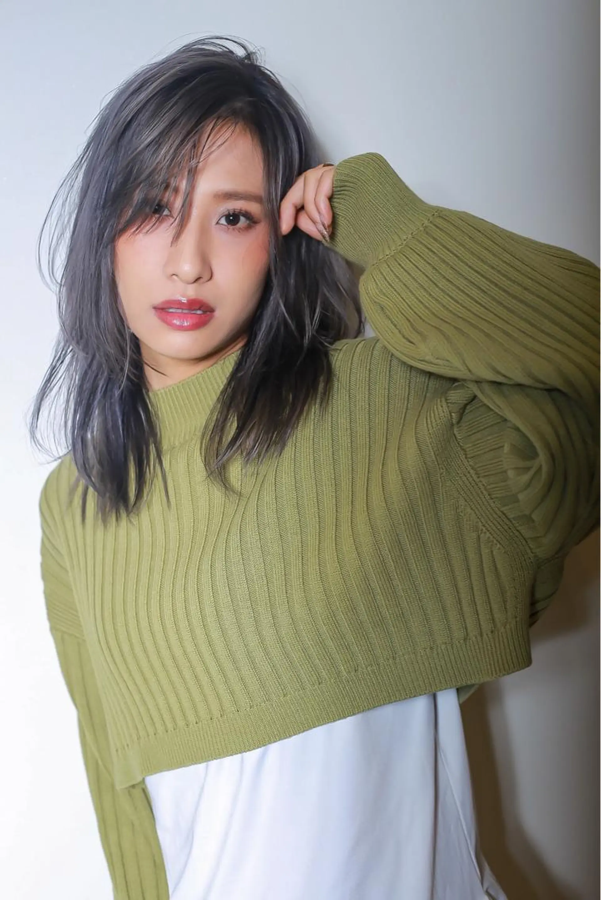 セミロング カラー 伊藤 裕貴のヘアスタイル