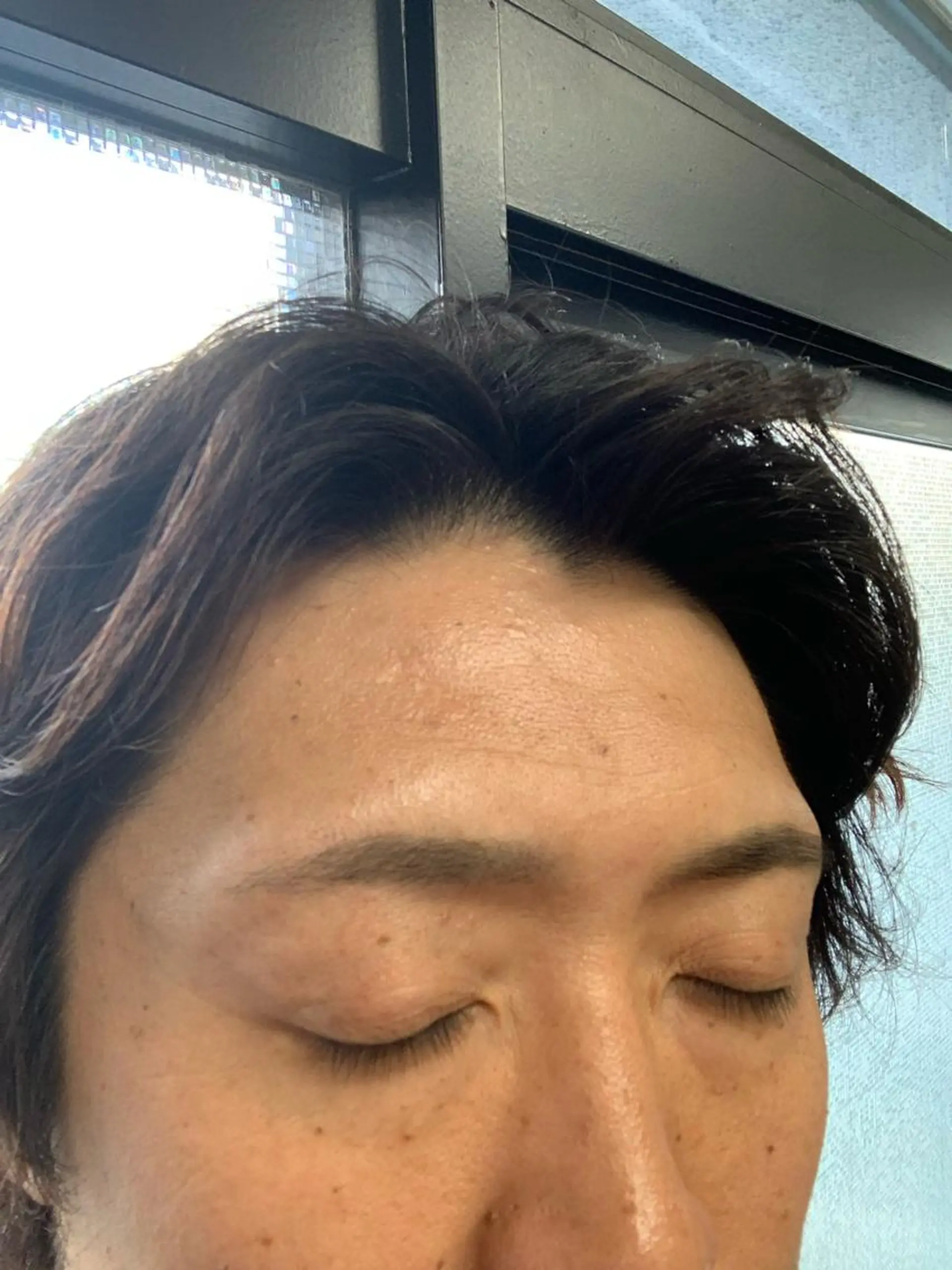 メンズ アイブロウ 眉毛ワックス脱毛 Mel【千葉中央】 Melのヘアスタイル