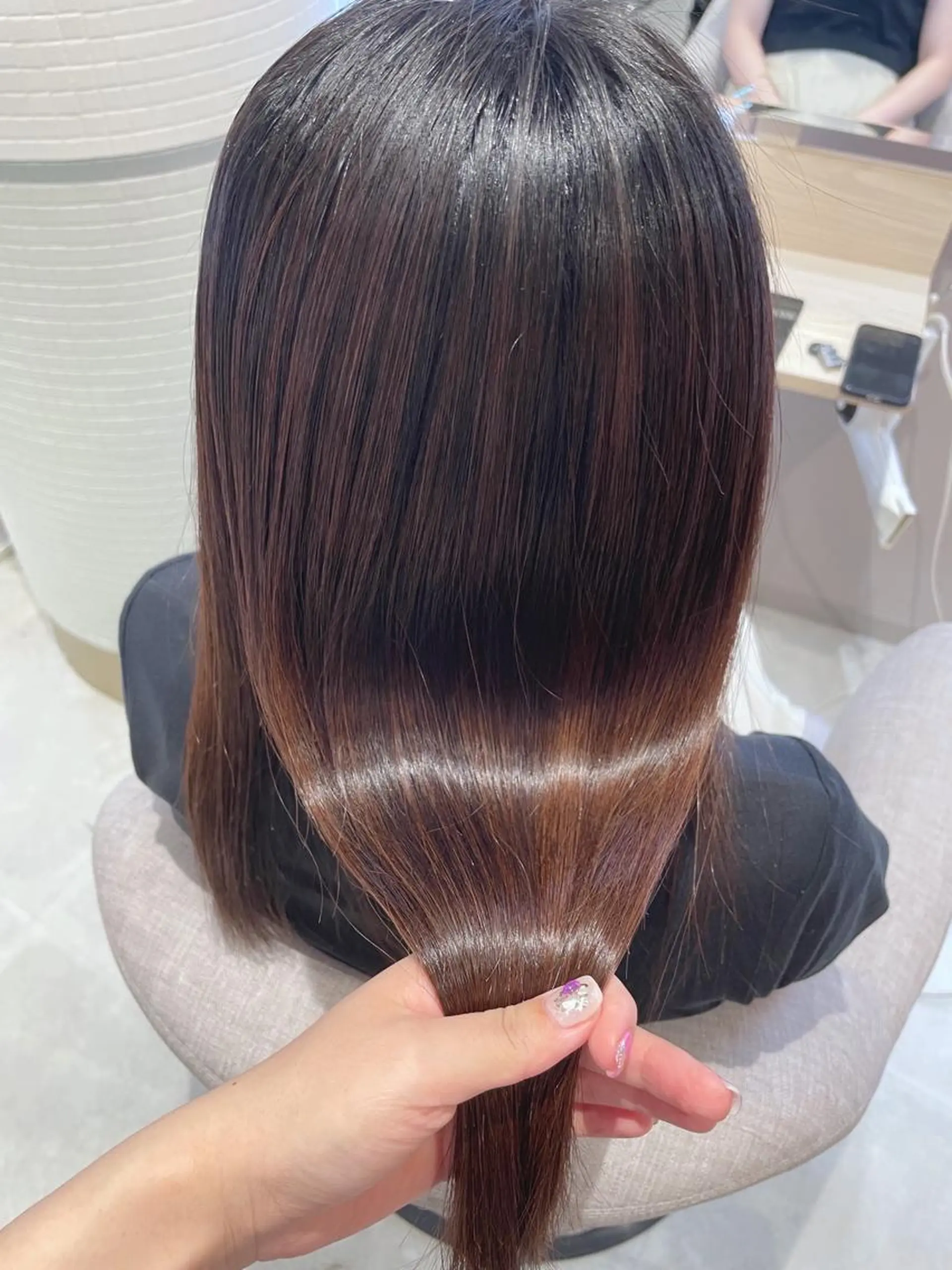 セミロング 髪質改善お任せ ください♪ひとみのヘアスタイル