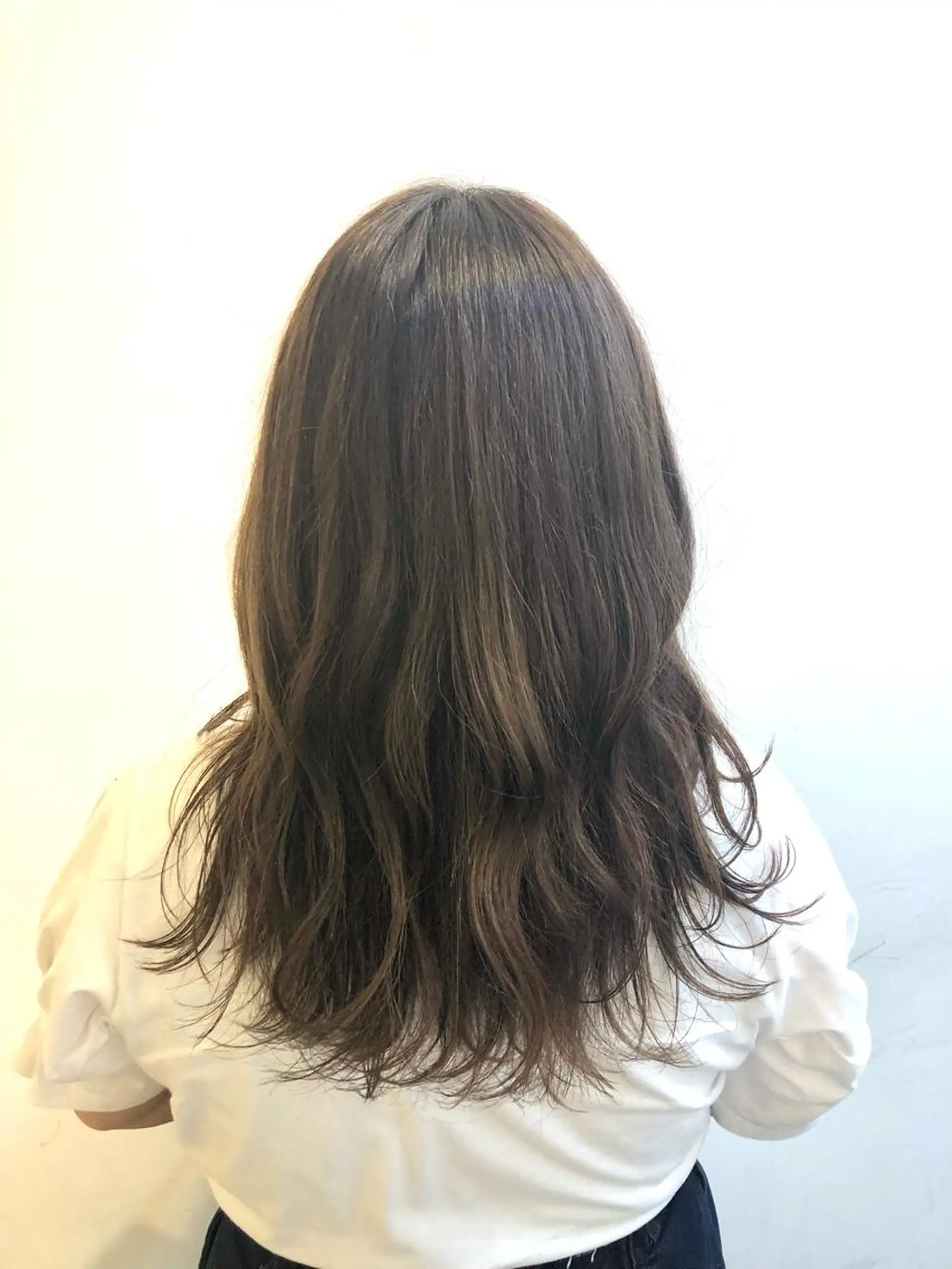 ロング カラー カット ヘアカラー トリートメント 岩谷 愛依のヘアスタイル