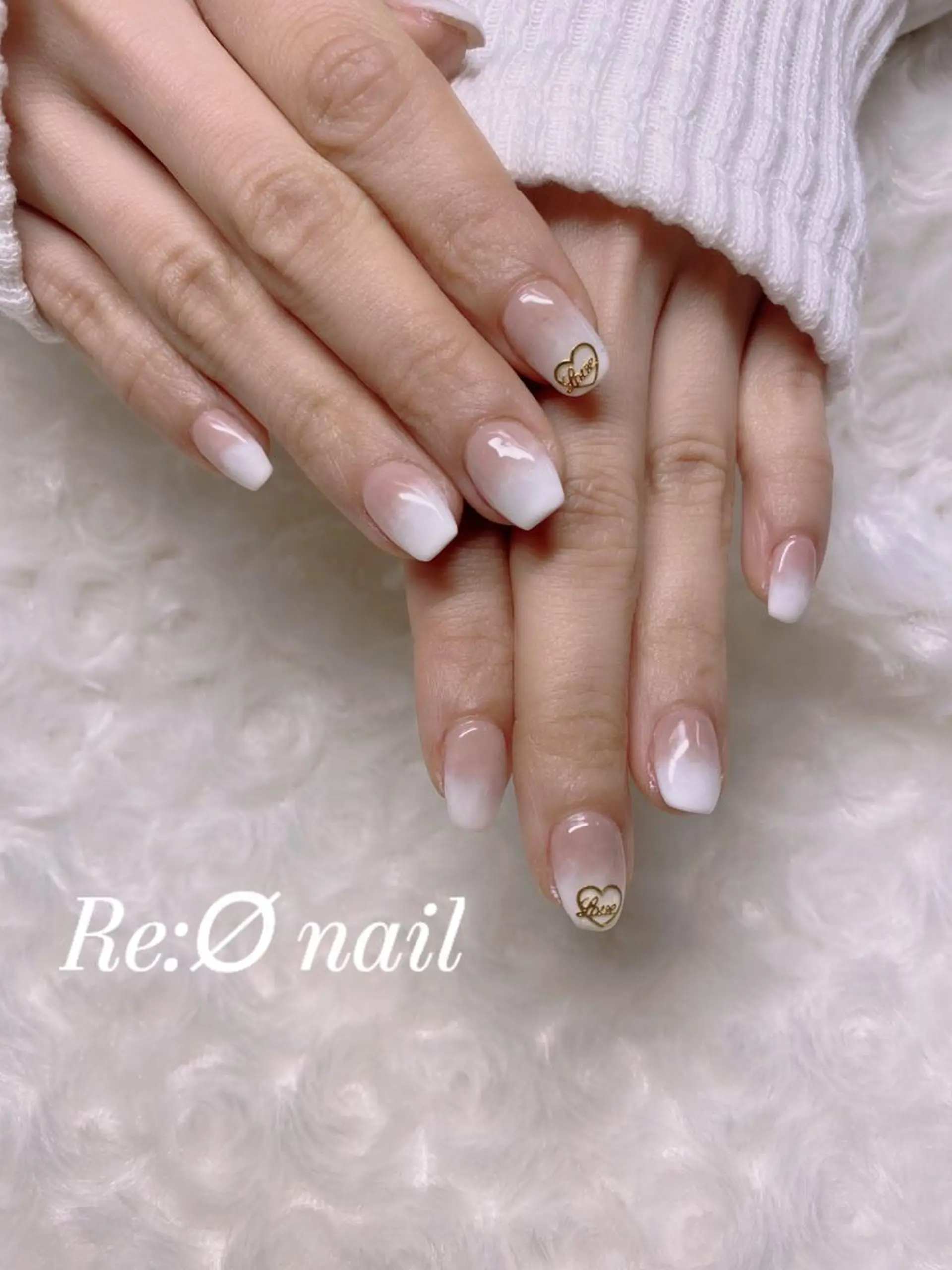 ネイル グラデーション ホワイト ハンドネイル Re:Ø nail 🩵TSUJIのネイルデザイン