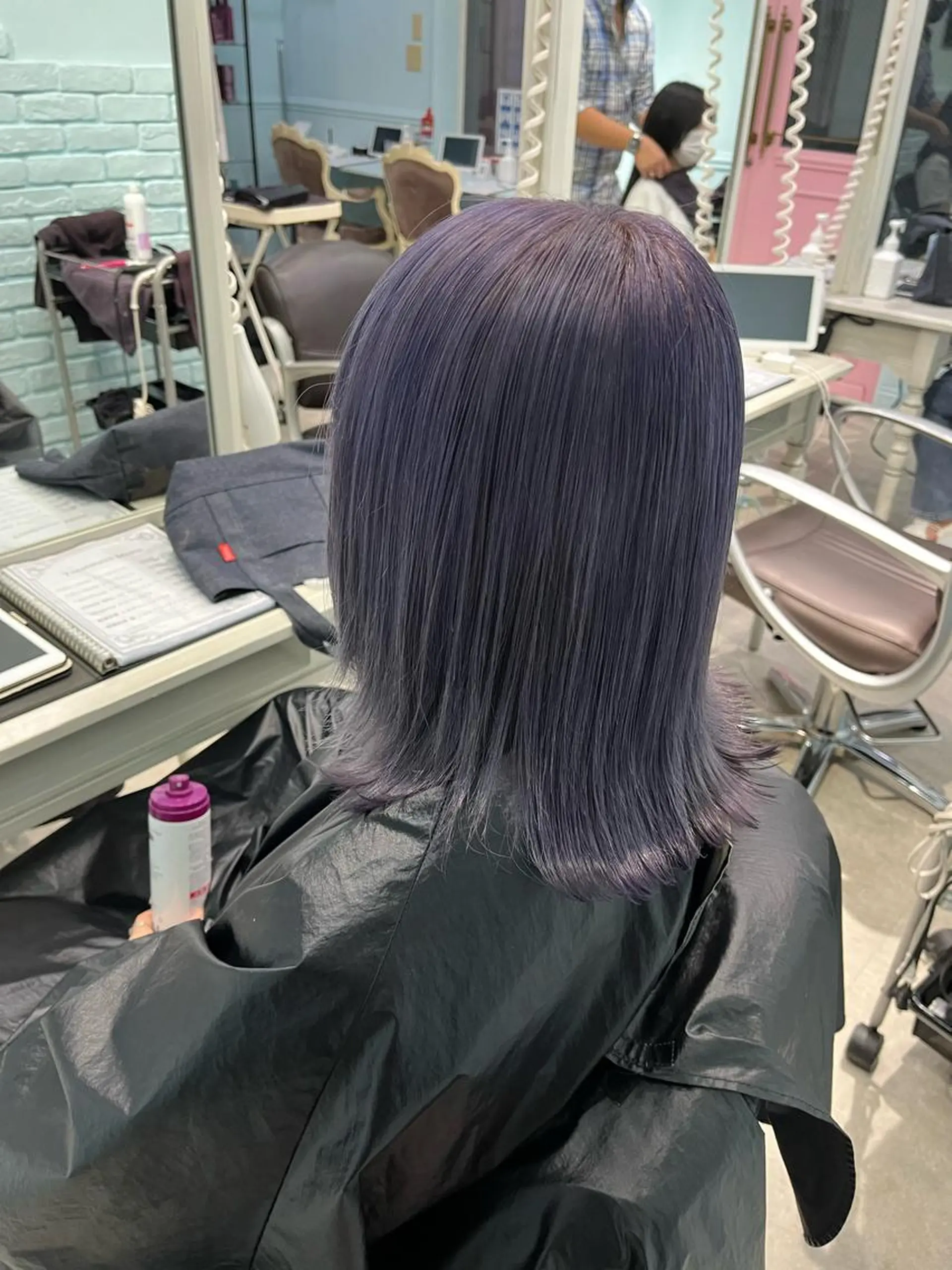 セミロング カラー ヘアアレンジ 🩶【推しハイトーン 】yuzu🩶のヘアスタイル