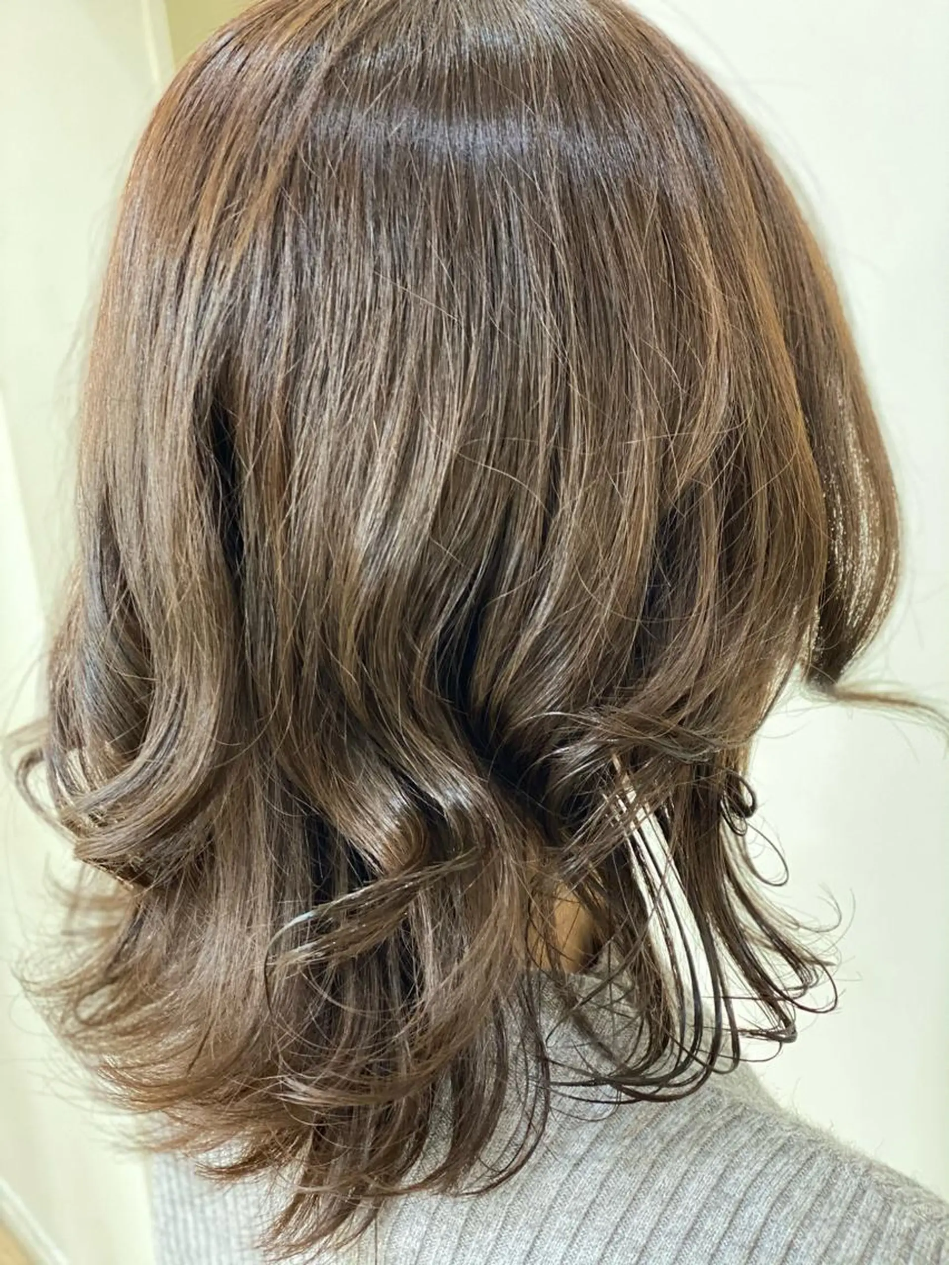 カラー SALOWIN栄 高須大貴のヘアスタイル