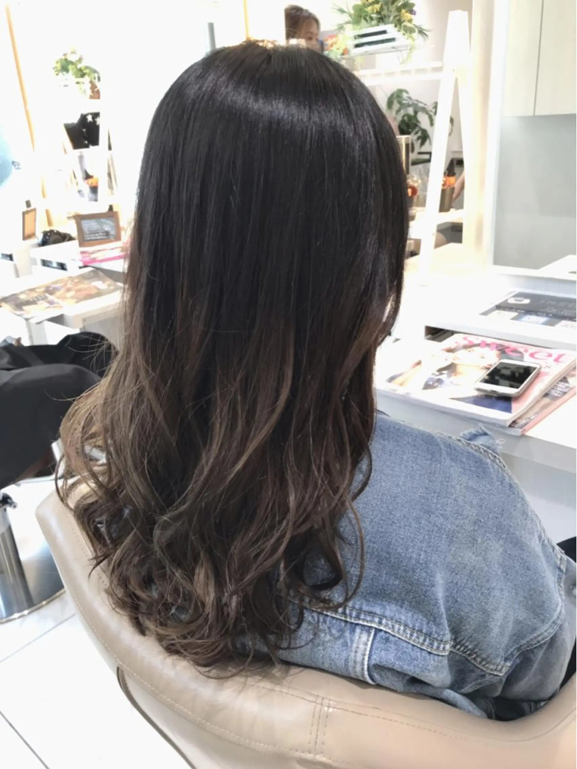 セミロング カラー ブリーチ ケアブリーチ 透明感カラー グラデーションカラー グレージュ 山崎俊輔/髪質改善 /バレイヤージュのヘアスタイル