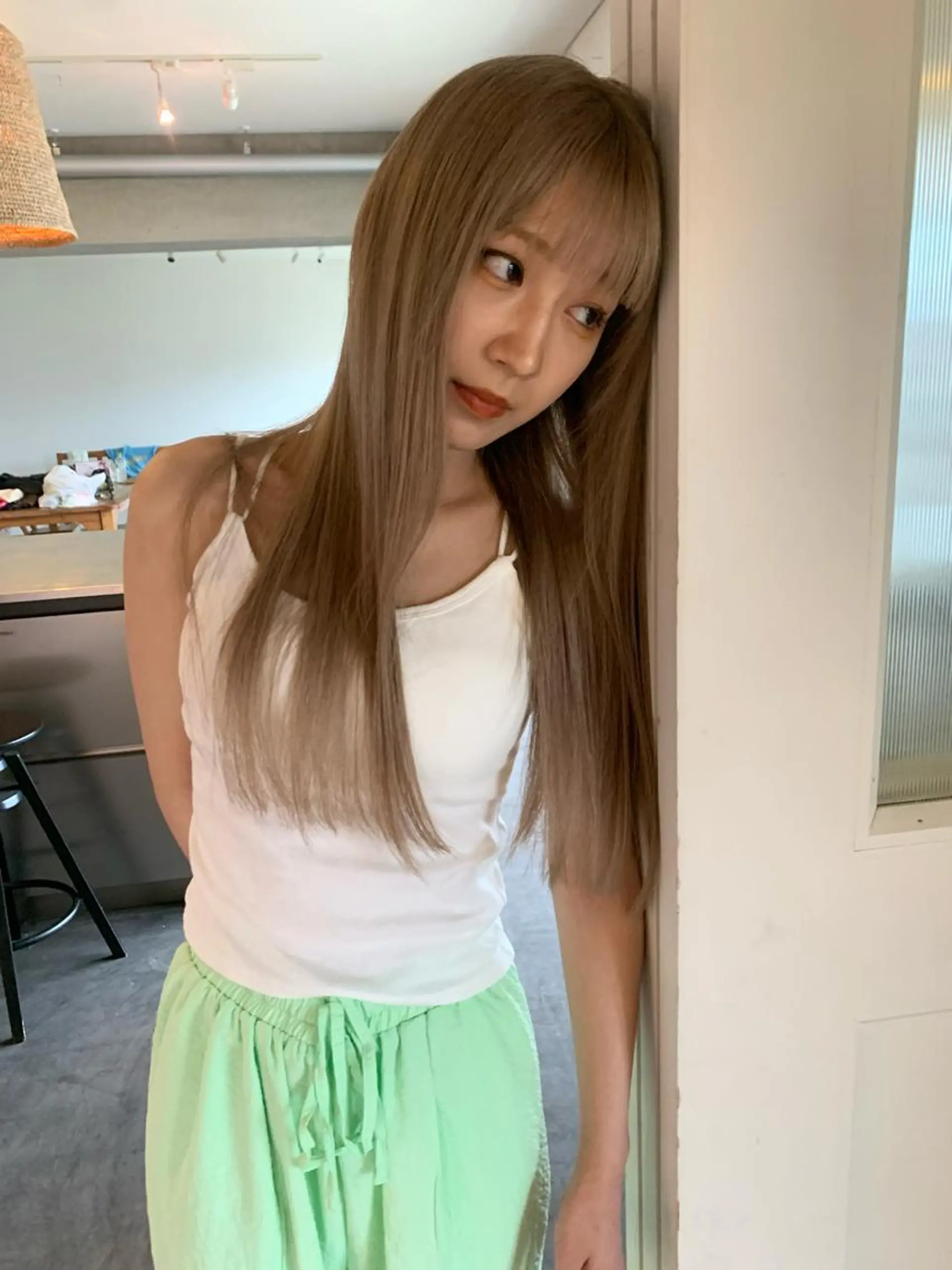 ロング カラー ヘアカラー ブリーチカラーが人気 onnuのヘアスタイル