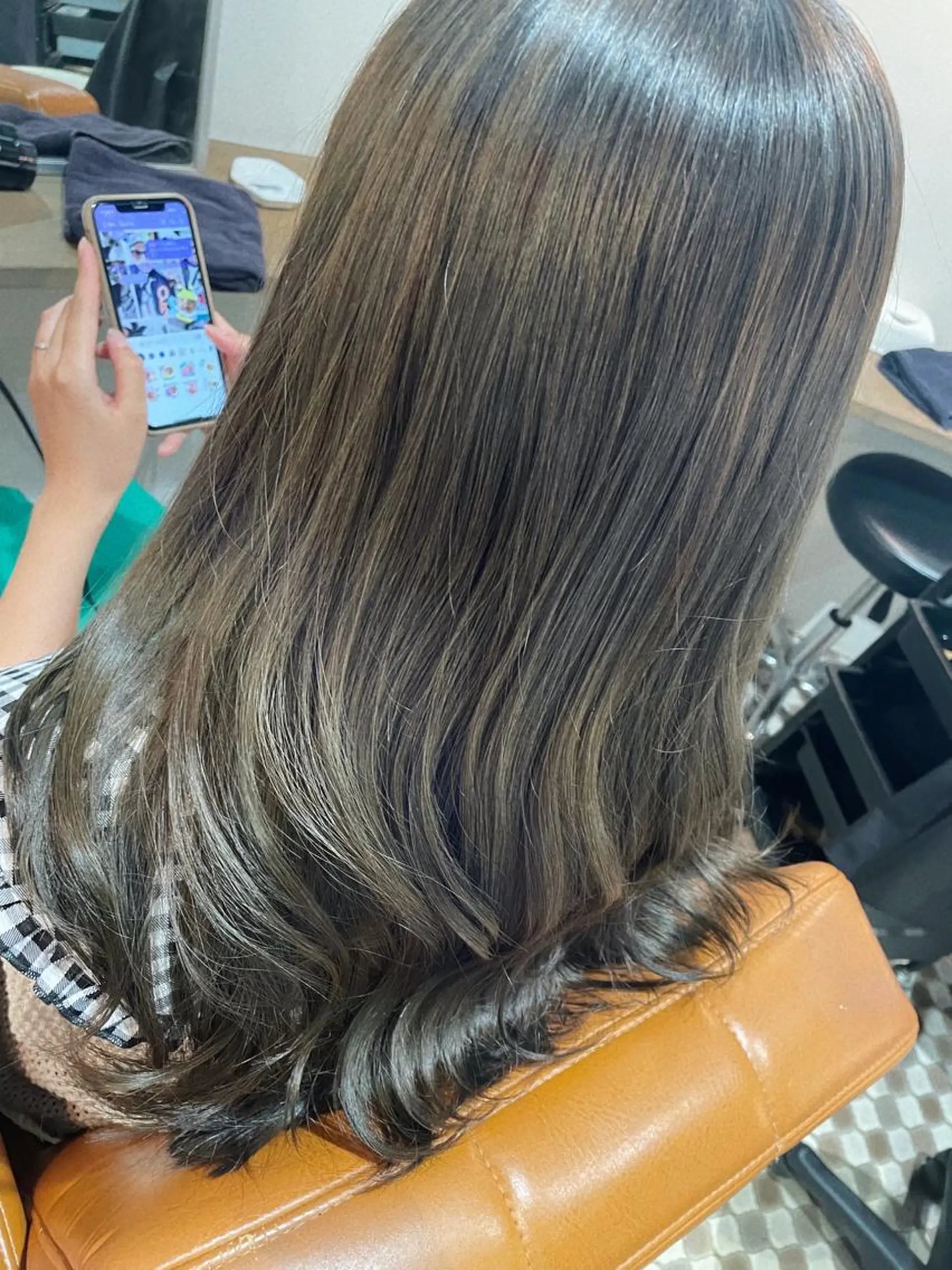 ロング カラー 透明感カラー オリーブカラー カット ヘアカラー トリートメント 🫧🕊️かたやま さきこ🕊️🫧のヘアスタイル