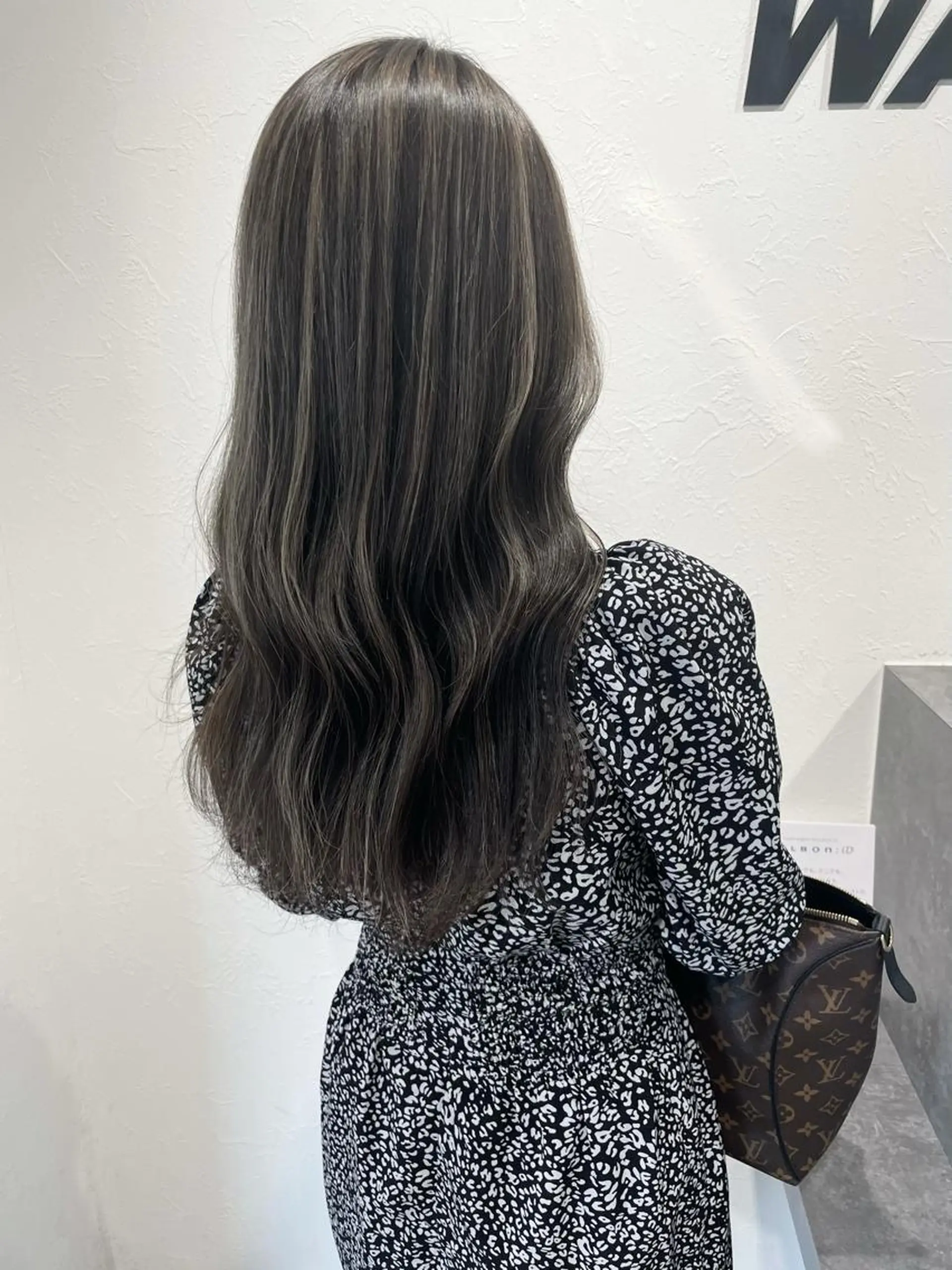 ロング カラー グレージュ ハイライトカラー 3Dハイライト ハイライト カット ヘアカラー トリートメント 🤍2nd🤍田所 美希のヘアスタイル