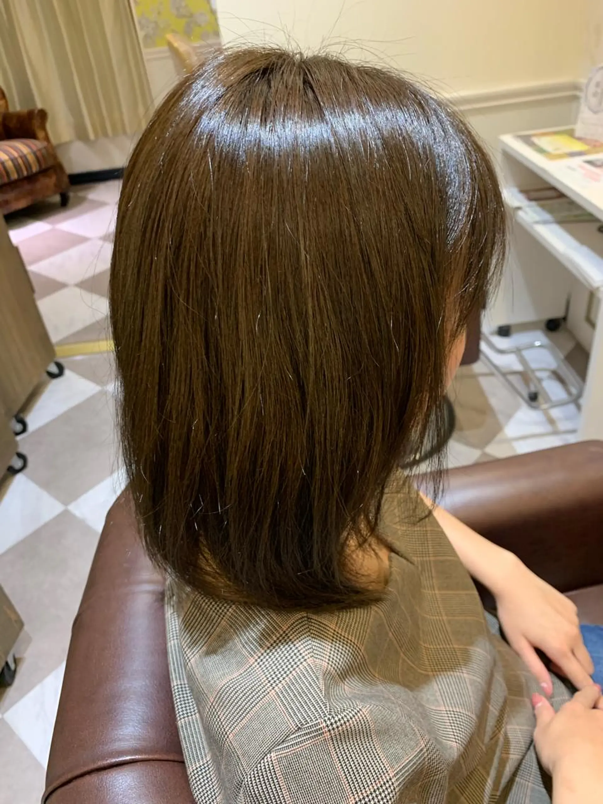 ショート カラー 粟田 めぐみのヘアスタイル