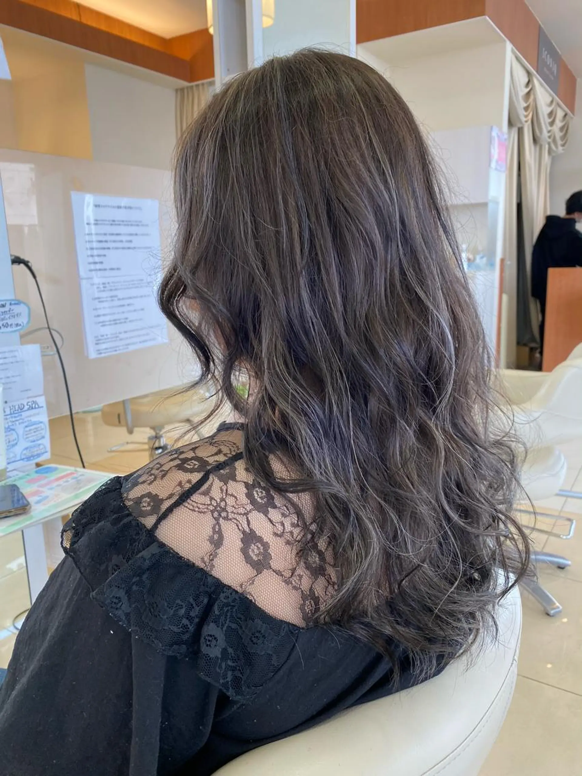 カラー 牧野 佳樹のヘアスタイル