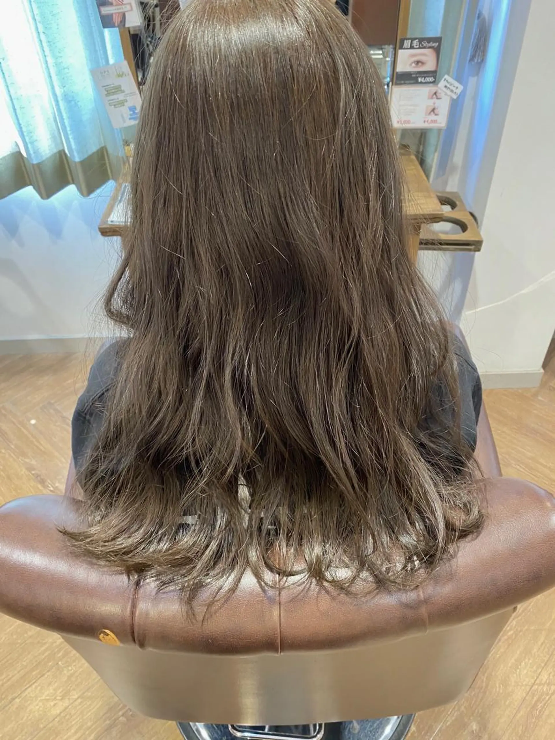 ロング カラー ベージュカラー グレージュ イルミナカラー ミルクティーベージュ オレンジ 美髪・髪質改善 有田怜平のヘアスタイル