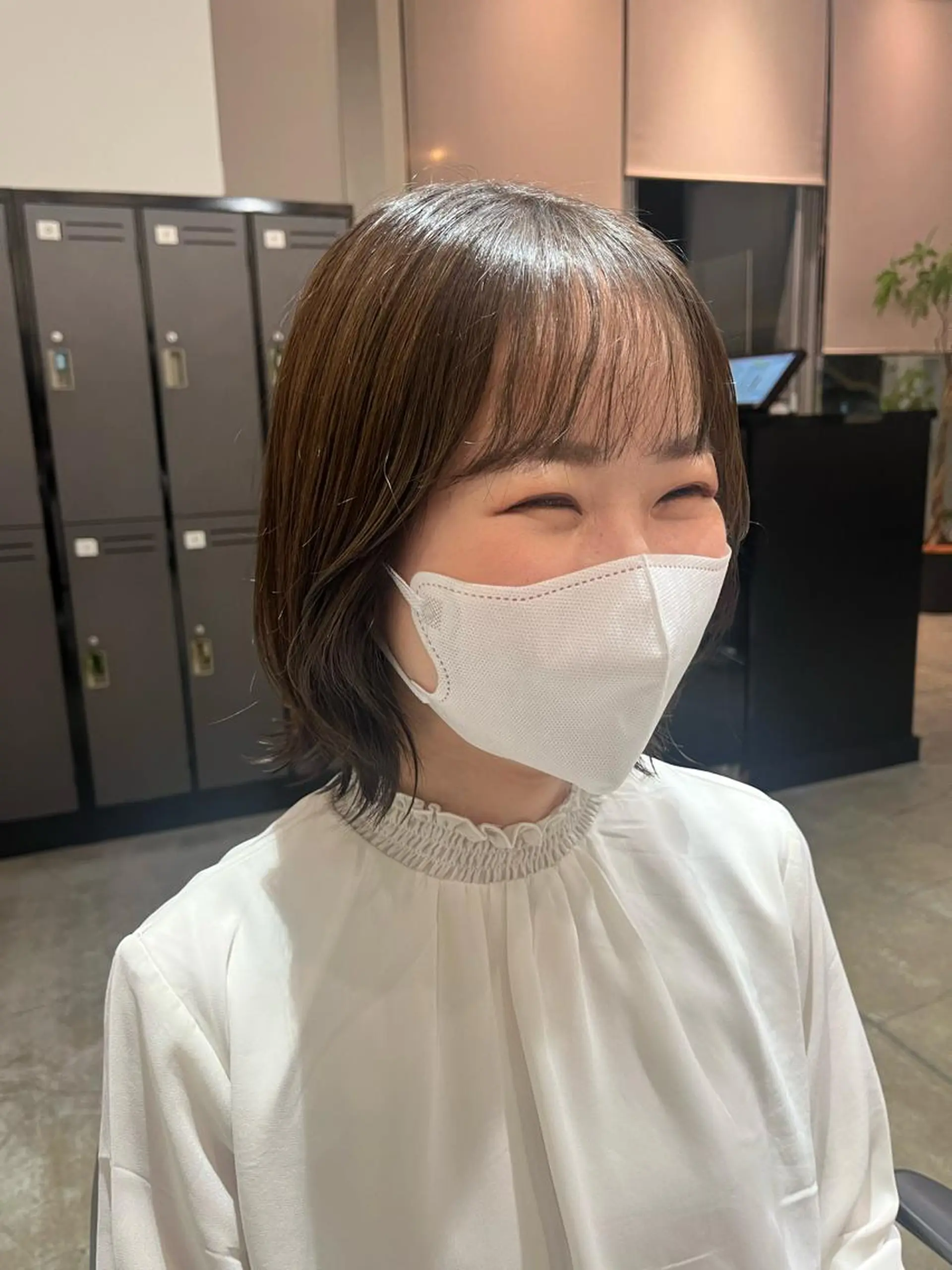 ミディアム 西崎 満里奈のヘアスタイル